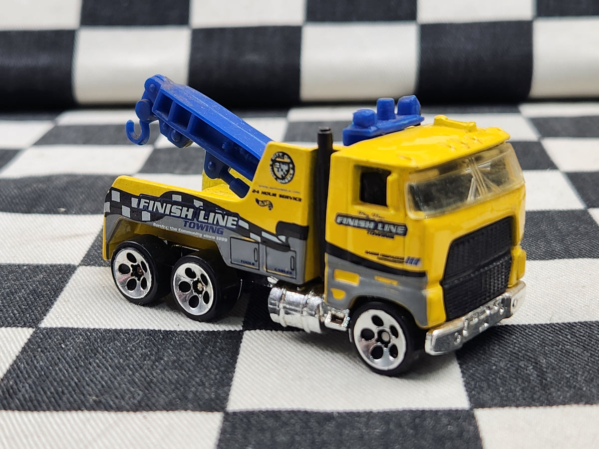 Vintage Loose Hot Wheels Finish Line Towing Tow Truck Wrecker