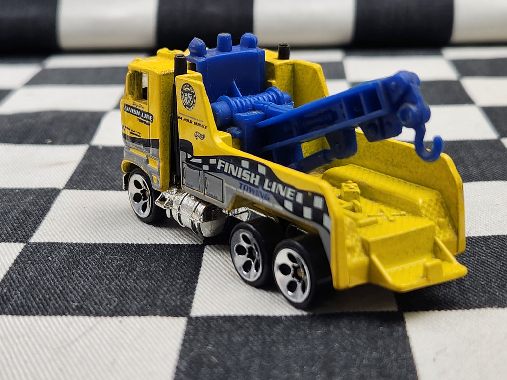 Vintage Loose Hot Wheels Finish Line Towing Tow Truck Wrecker