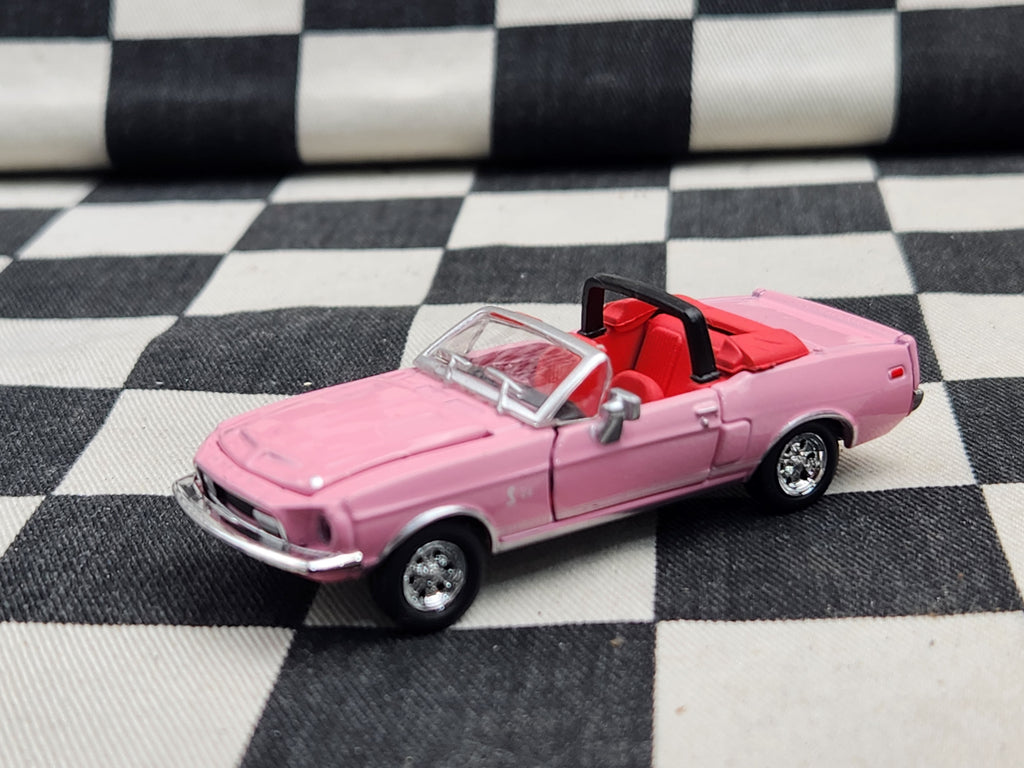 Loose Shelby Collectibles Pink 1968 Shelby Mustang GT500KR Convertible