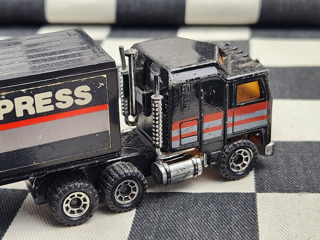 Vintage Loose Matchbox Convoy Midnight X-Press Kenworth Articulated Semi Trailer
