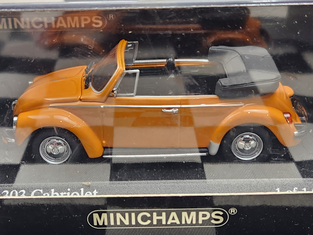 Minichamps 1:43 Volkswagen 1302 Beetle Cabriolet 1974 Orange