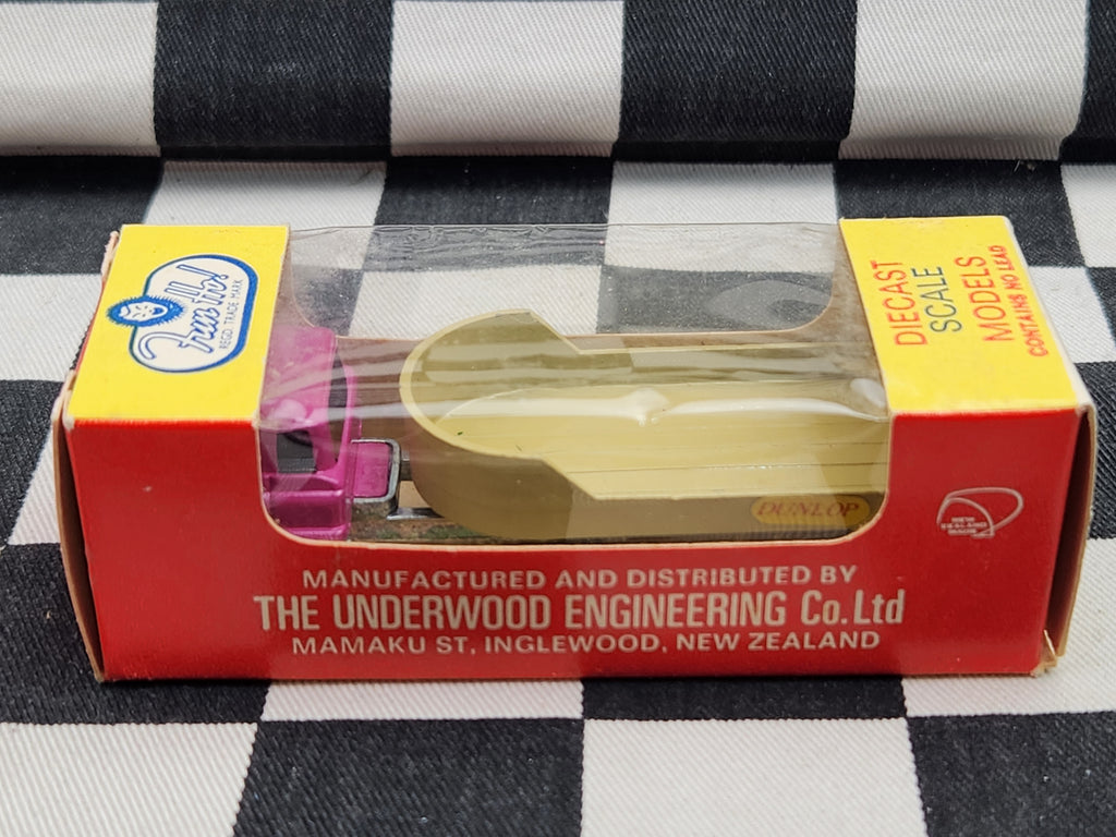 Vintage FUN HO NZ #22 Bedford Articulated Truck Dunlop