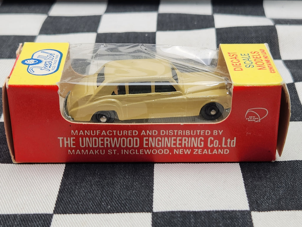 Vintage FUN HO NZ #33 Rolls Royce Phantom V