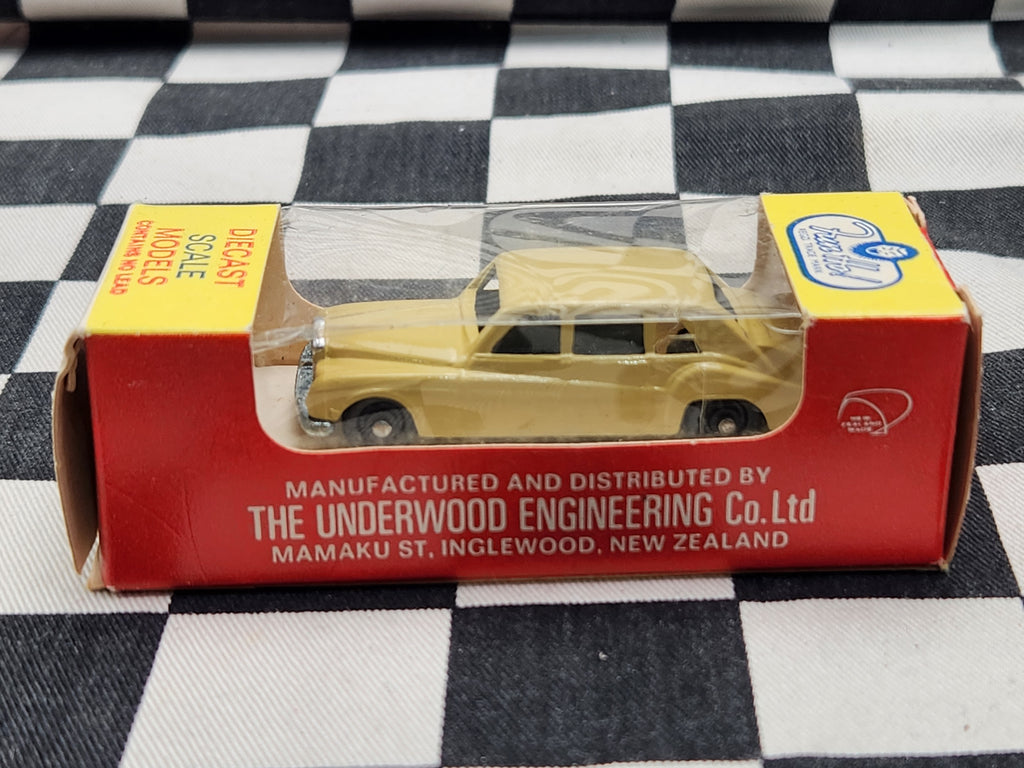 Vintage FUN HO NZ #33 Rolls Royce Phantom V