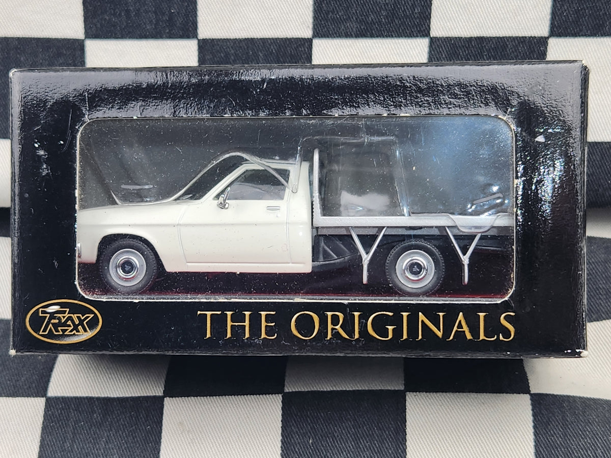 Trax 1:43 Holden HQ One Tonner White TR45B