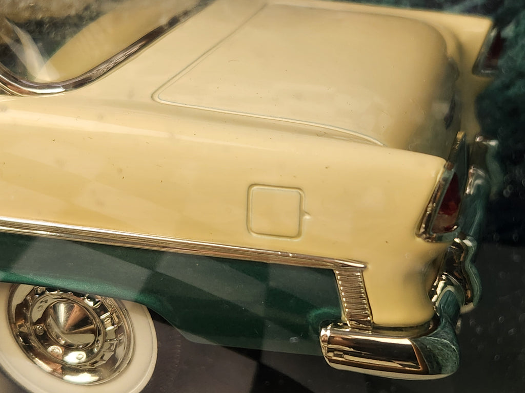 ERTL American Muscle 1:18 1955 Chevrolet Bel Air Green/White