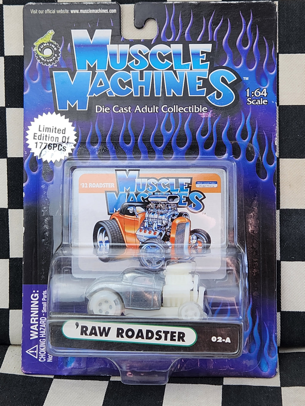 Muscle Machines RAW CHASE 32 Ford Roadster Hot Rod