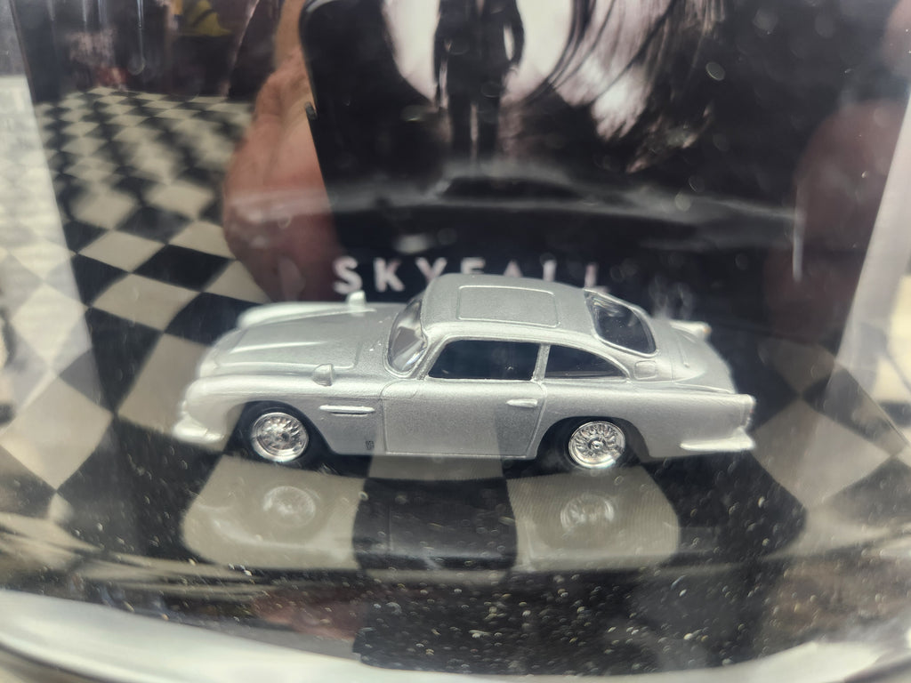 Johnny Lightning Skyfall James Bond 007 1964 Aston Martin DB5