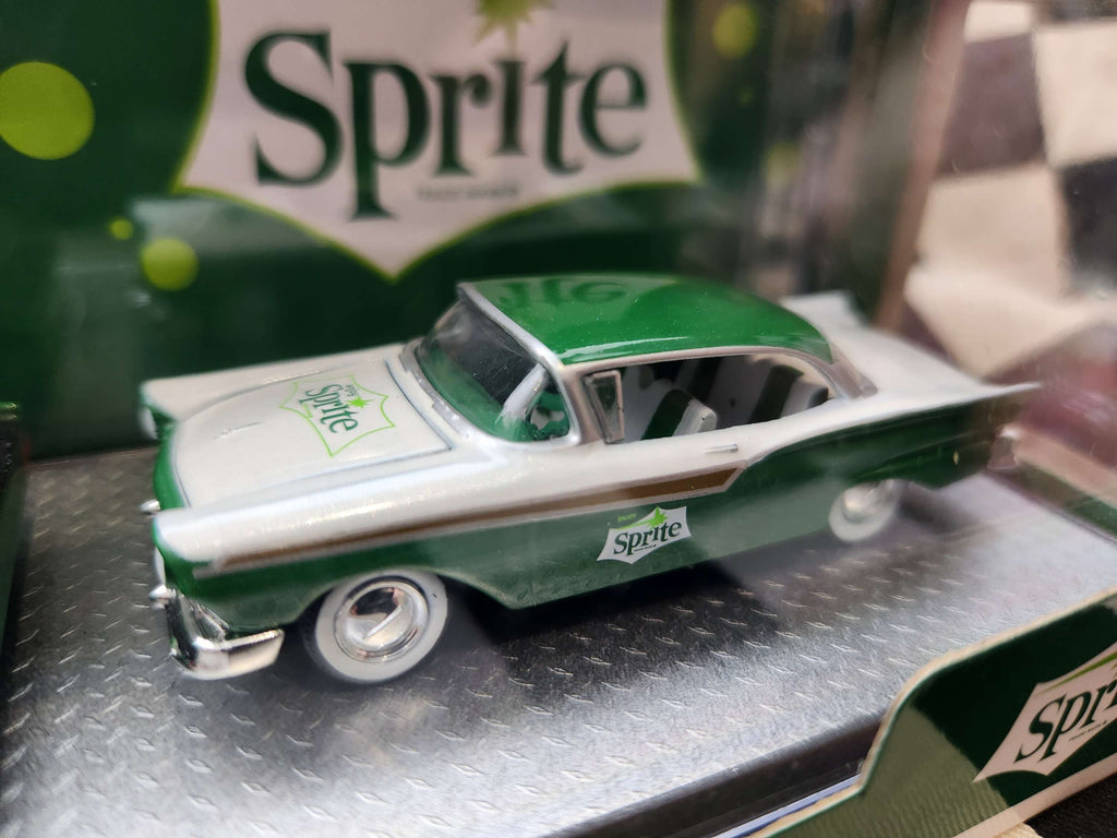 M2 Machines Transporters Sprite 1956 Ford COE / 1957 Ford Fairlane 500