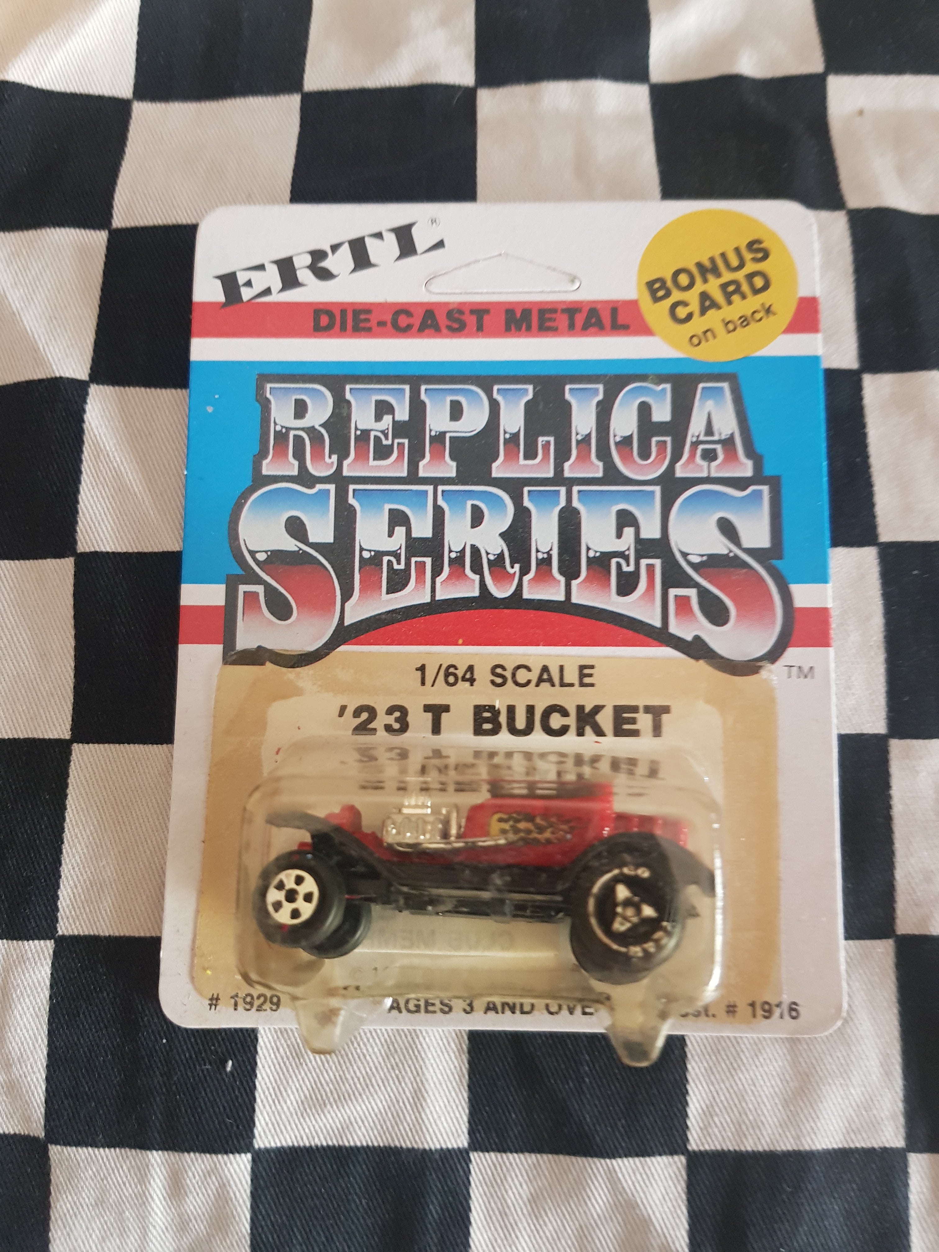 Vintage Ertl 23 T Bucket Street Rod
