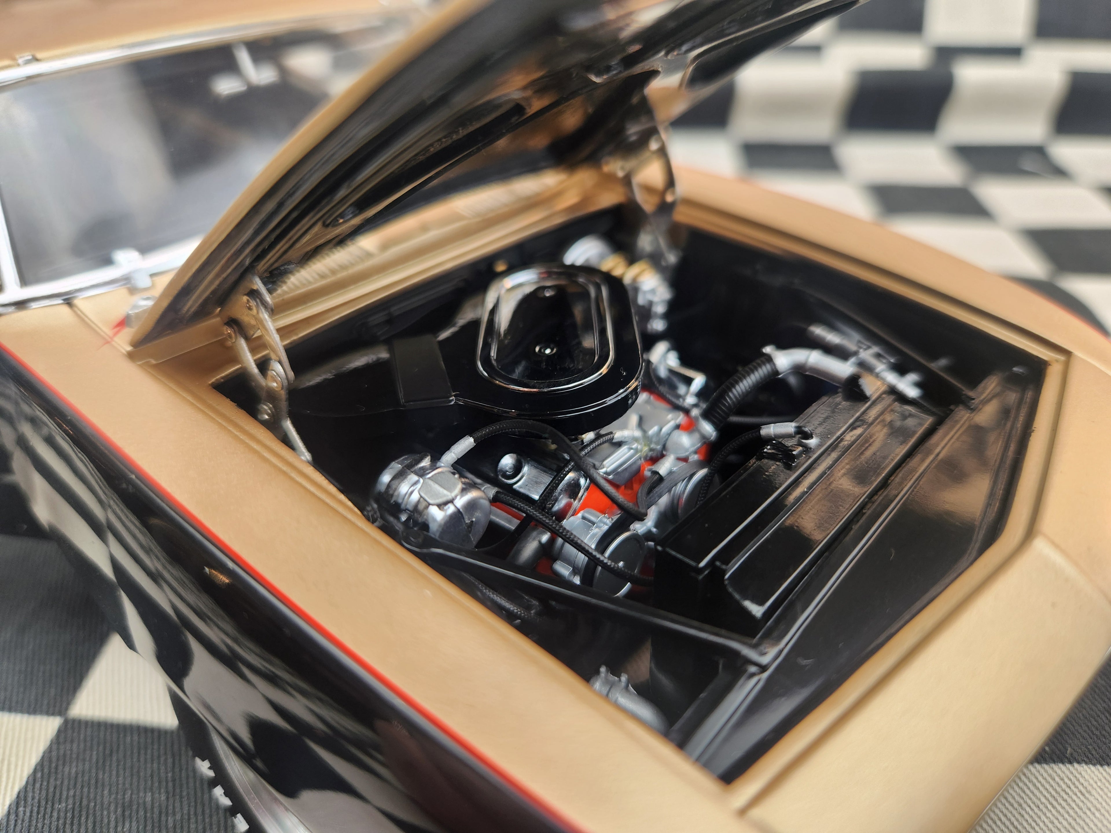 Gmp 1/18 1968 Smokey Yunik Camaro