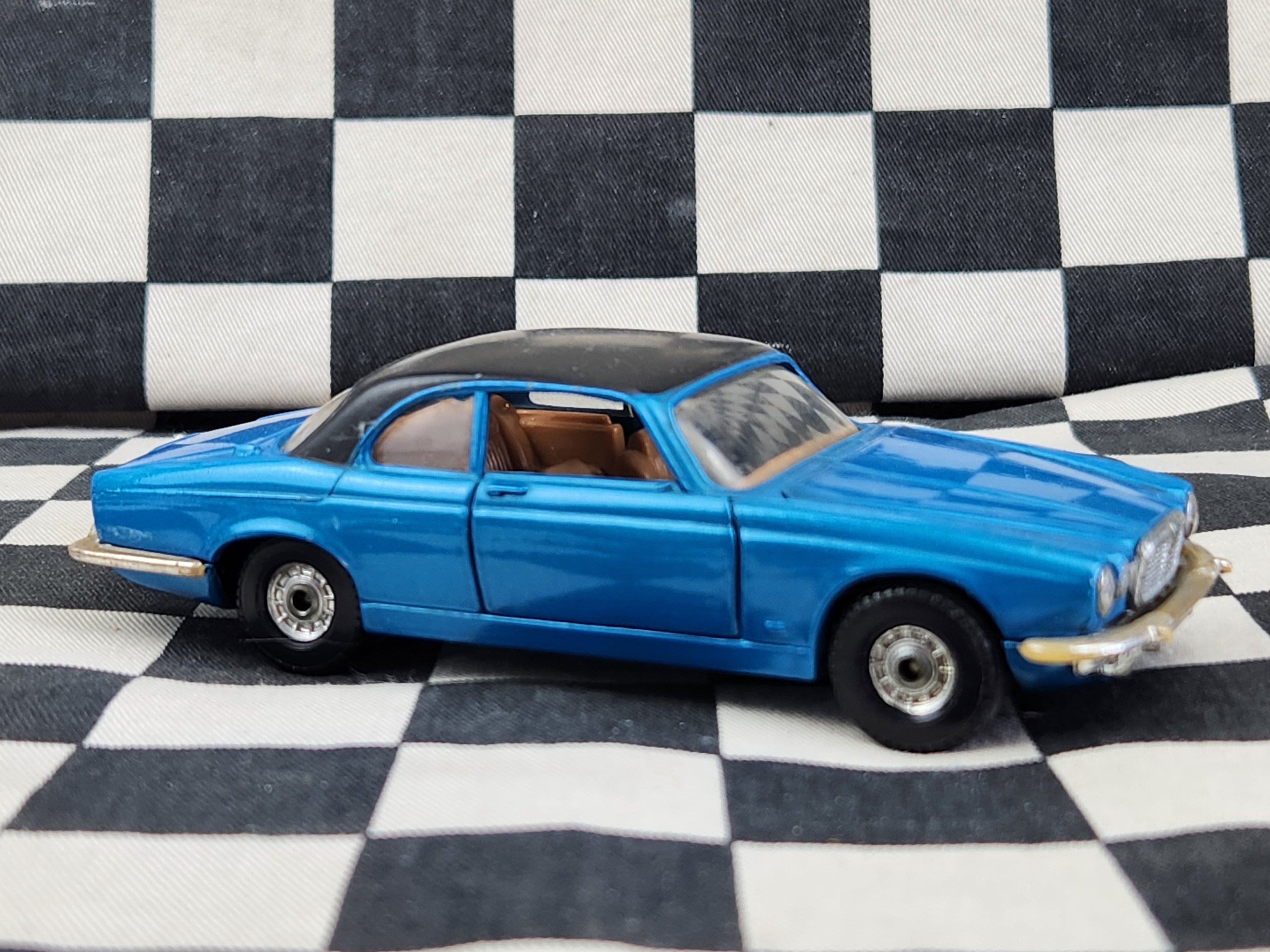 Vintage loose Corgi 1:43 Jaguar XJC V12 Blue ( Superkings Size)