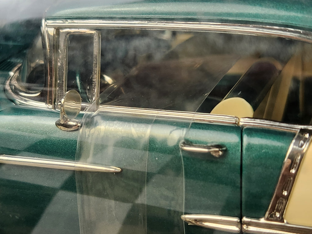 ERTL American Muscle 1:18 1955 Chevrolet Bel Air Green/White