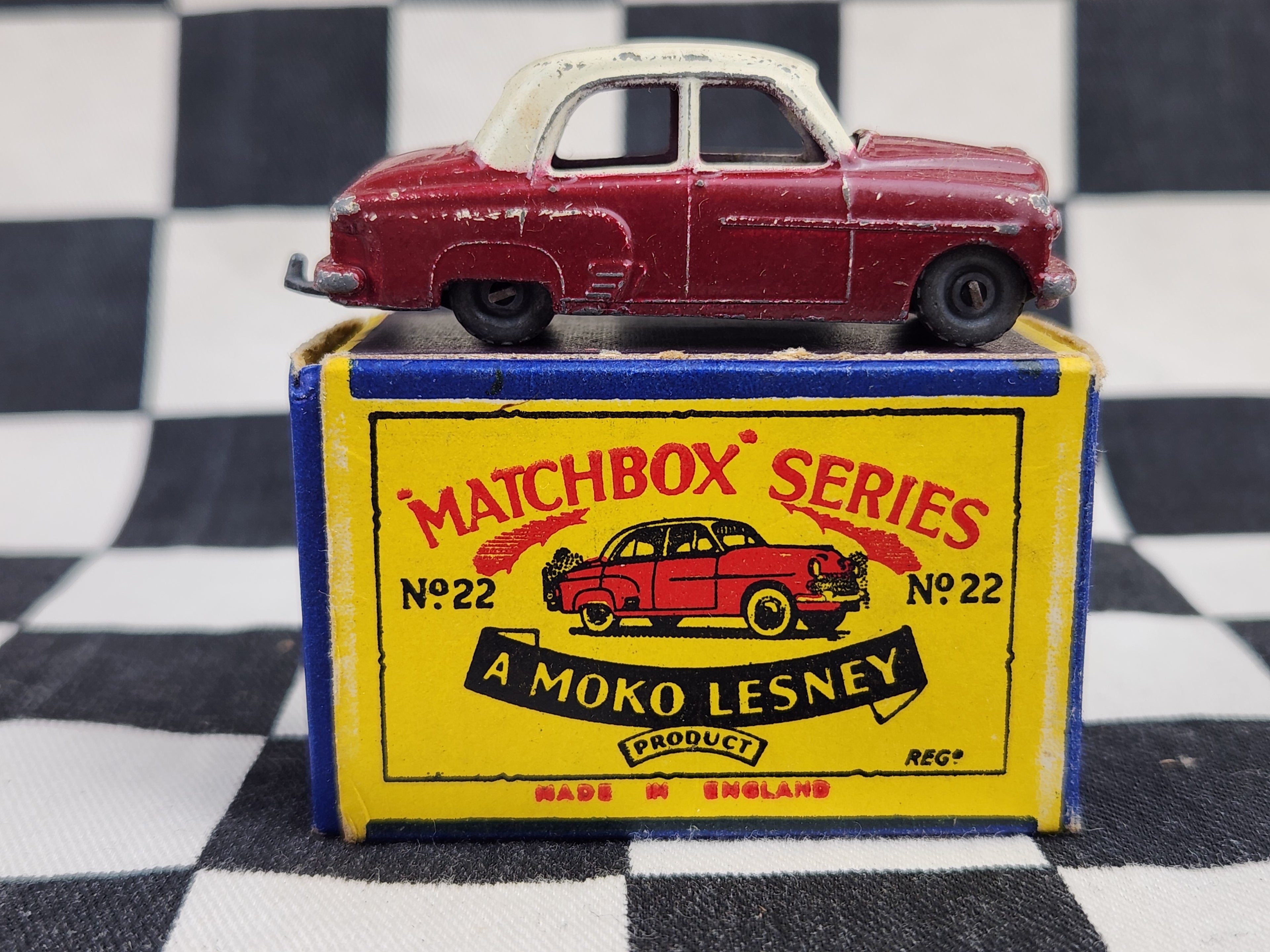 Matchbox Lesney Moko No22 Vauxhall Cresta in Original Box