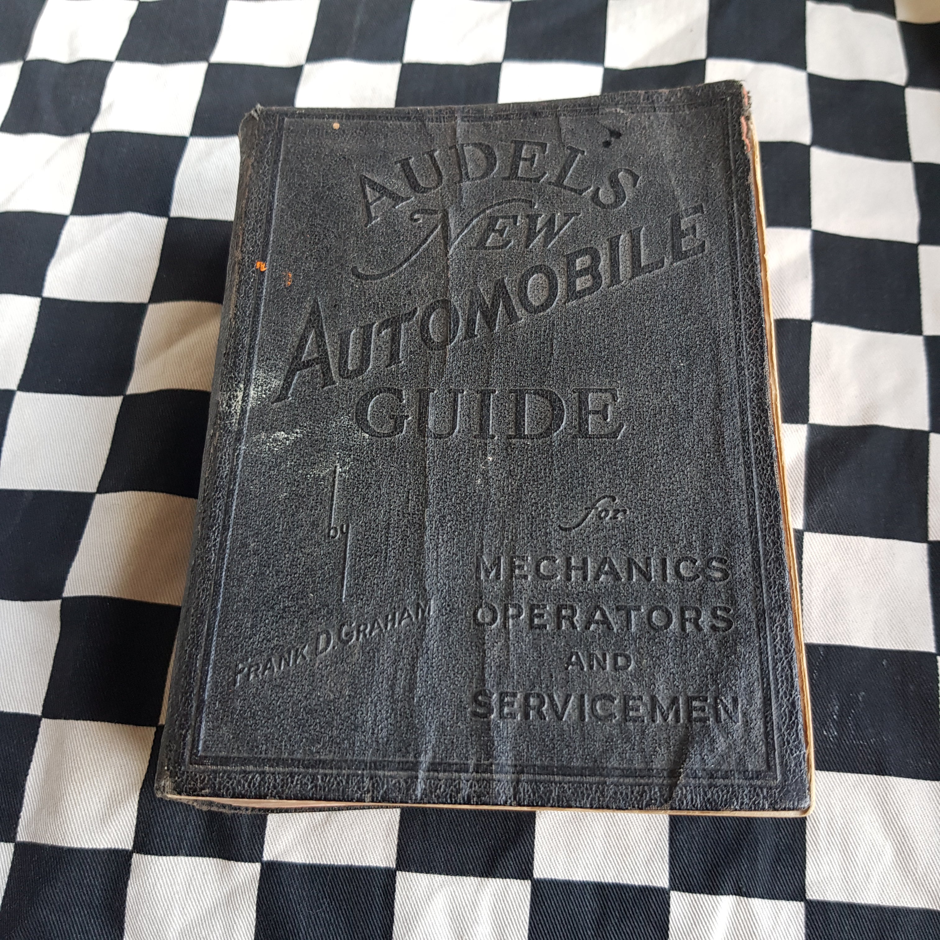 Antique Audells New Autombile Guide for Mechanics Operators & Servicemen
