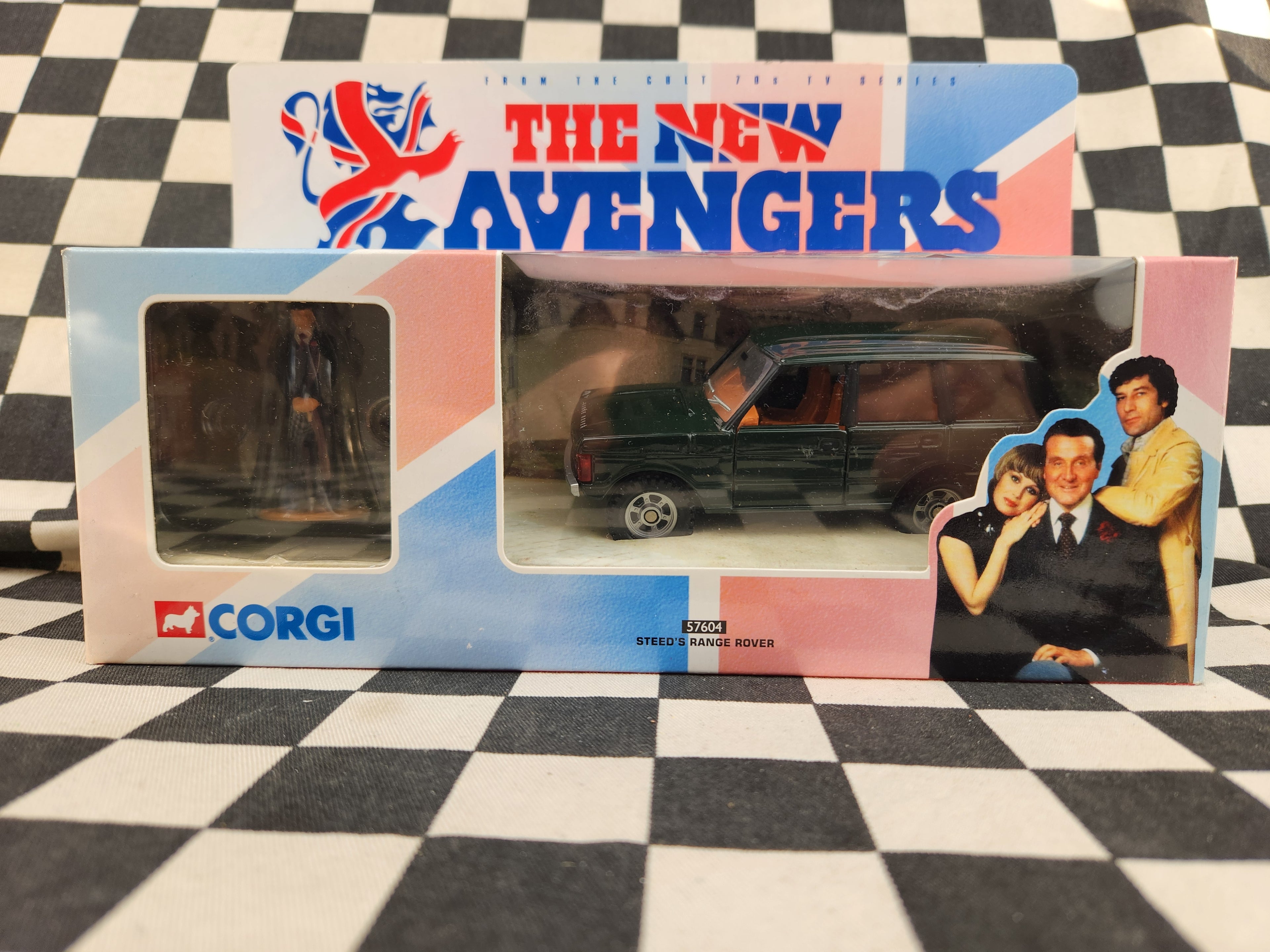 Corgi 1/43 The New Avengers Steed's Range Rover w Figure