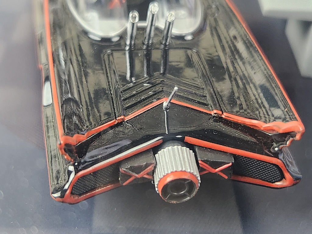 BATMAN 1:43 Batman Classic TV Series Batmobile