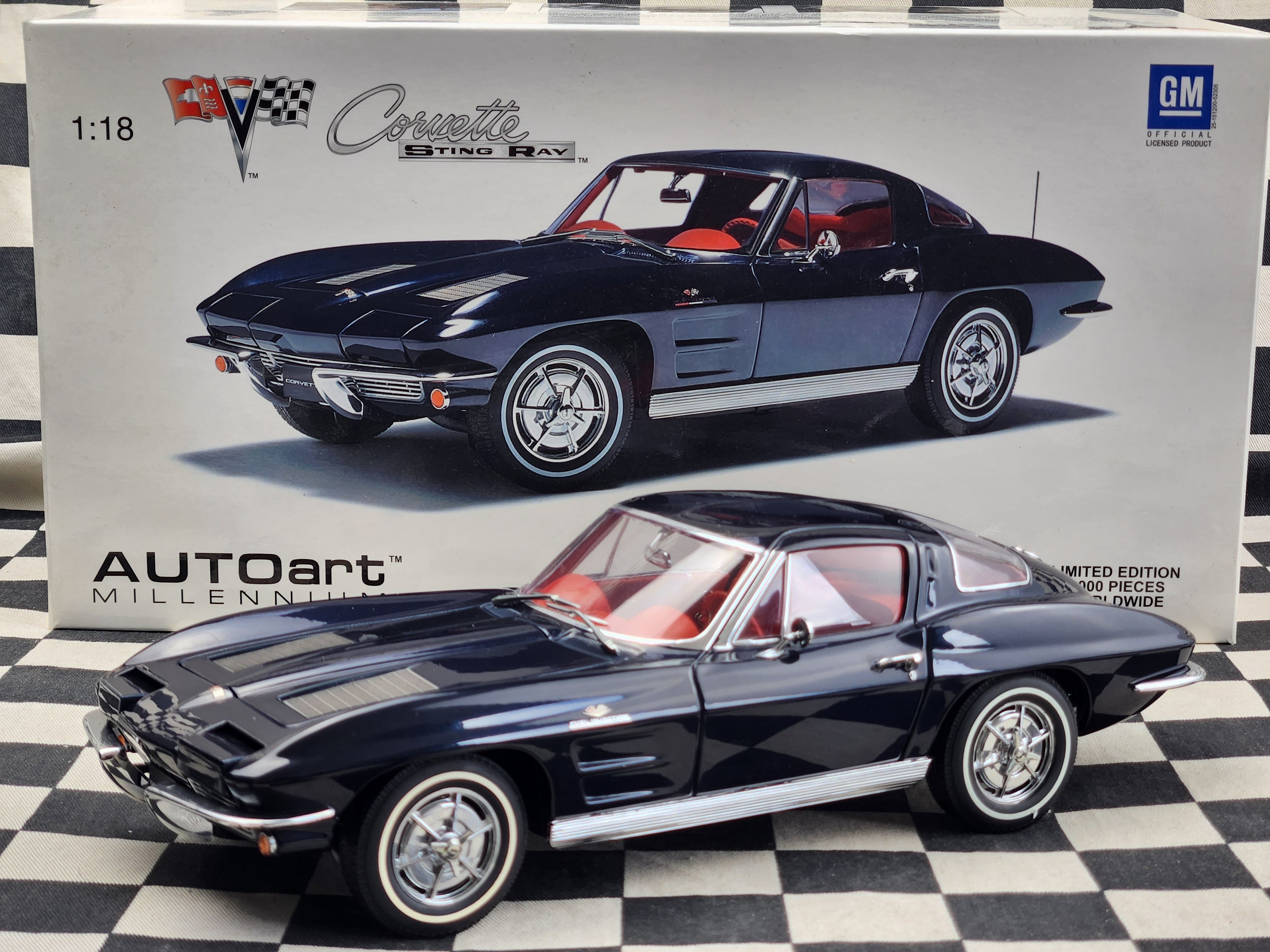 Autoart Millennium 1963 Corvette Stingray Dark Blue