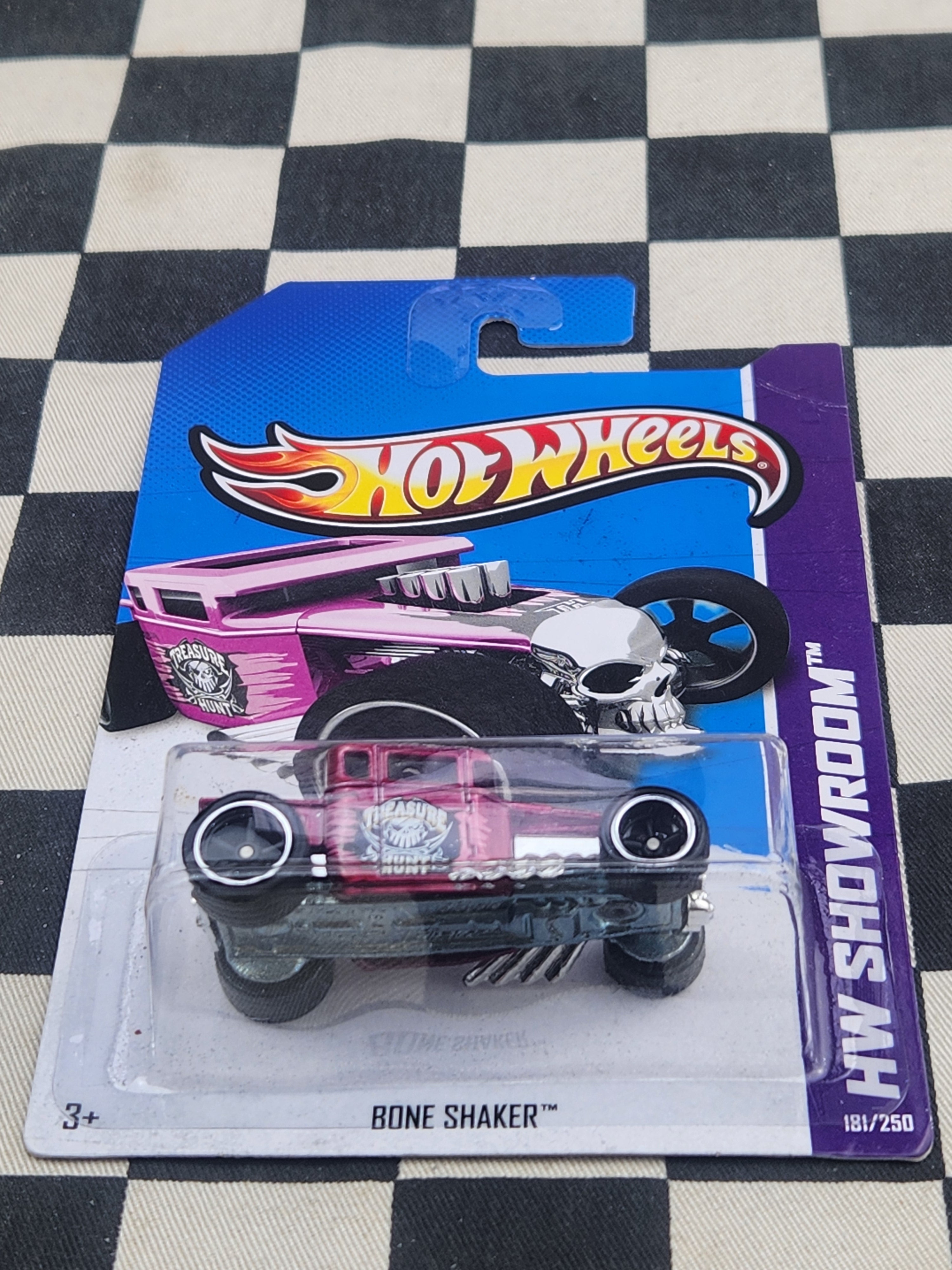Hot Wheels 2013 Showroom SUPER TREASURE HUNT Bone Shaker Pink