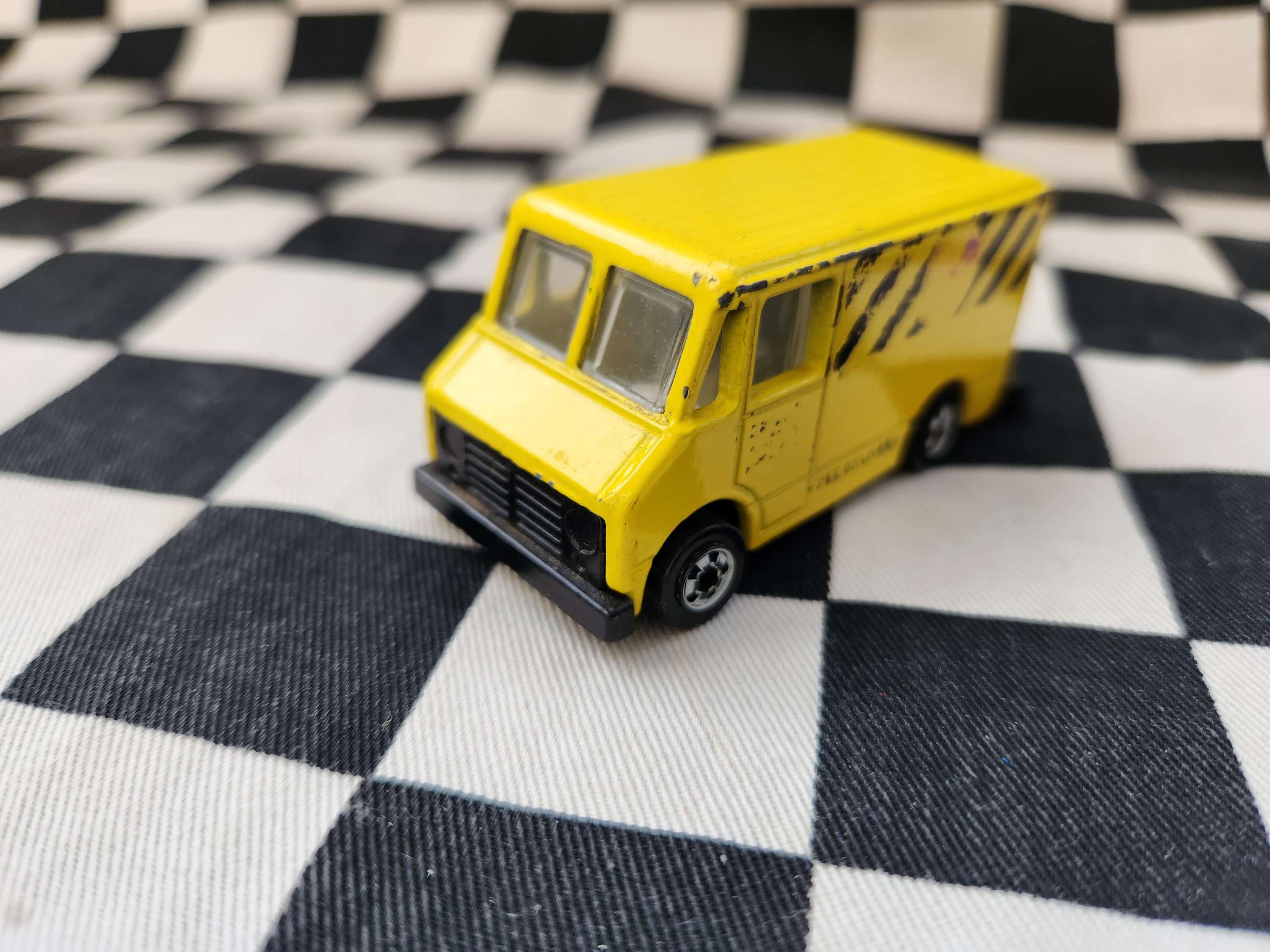 Hot Wheels Loose The Simpsons Homer's Nuclear Waste Van