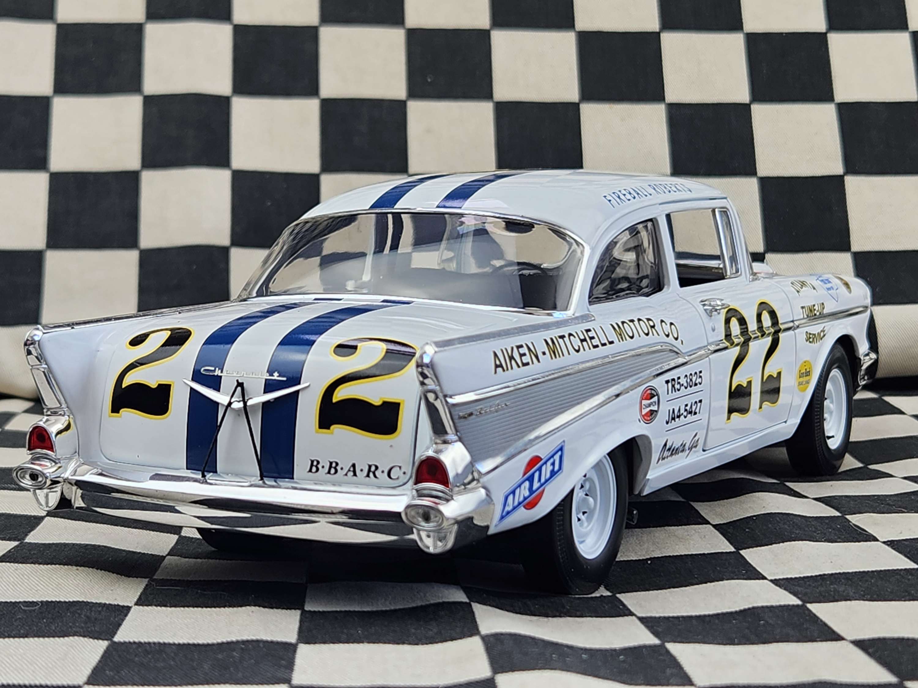 Acme 1:18 Fireball Roberts 1957 Chevrolet Bel Air Darlington 500 Winner