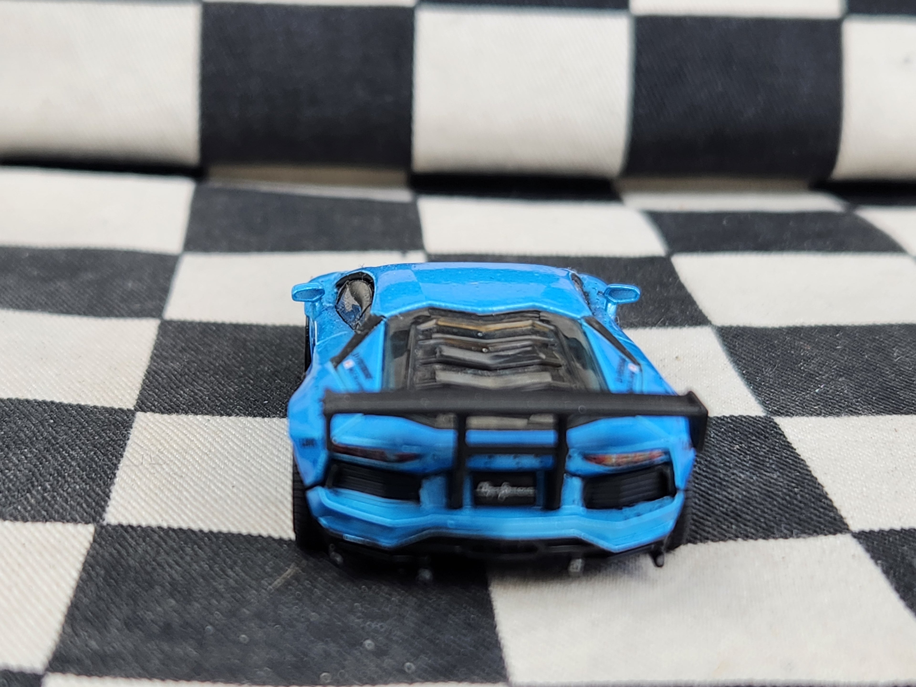 Loose Hot Wheels Elite 64  LWBK Lamborghini Adventador LP 700 4