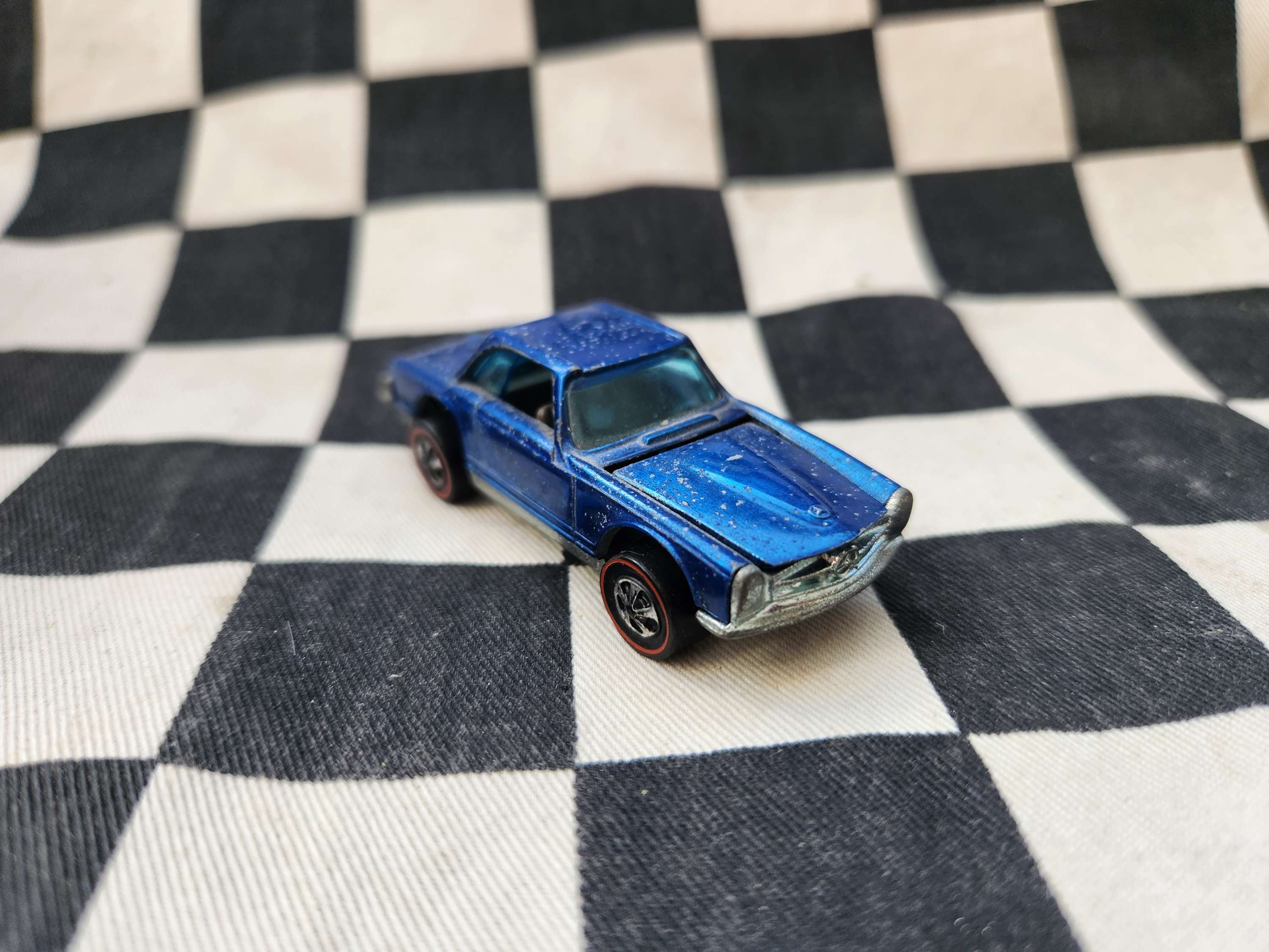 Vintage Loose Hot Wheels Redline Mercedes Benz 280 SL Blue Dark Interior