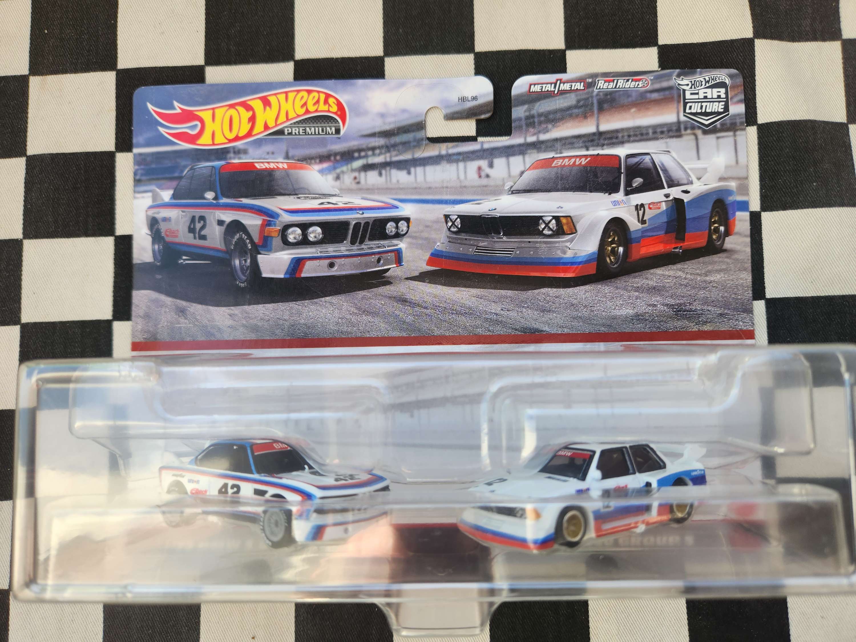 Hot Wheels Premium Twin Pack 73 BMW 3.0 CSL Race Car / BMW 320 Group 5
