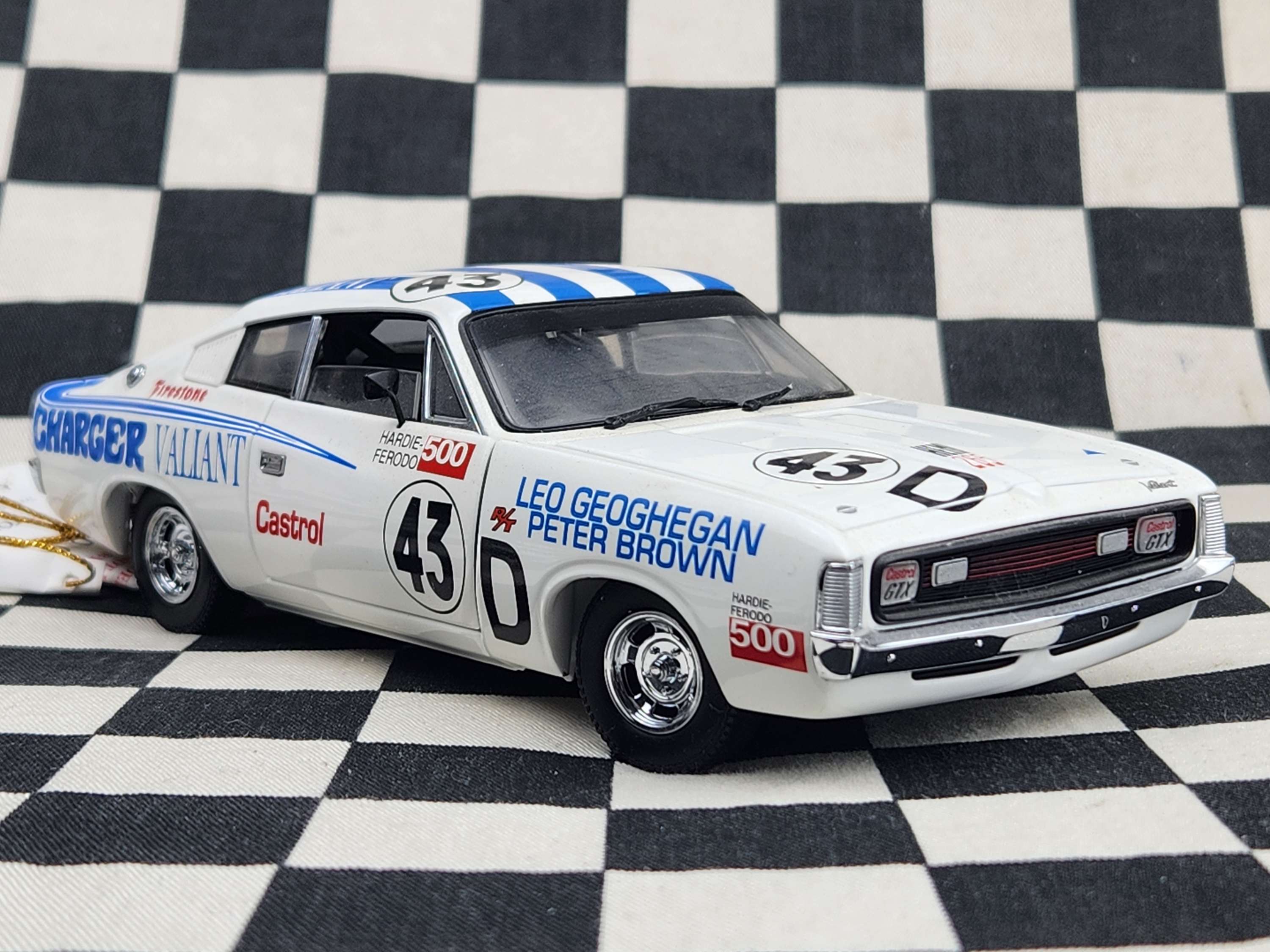 Trax 1/24 Superscale Valiant R/T E38 Charger Bathurst 1971 Leo Geoghegan