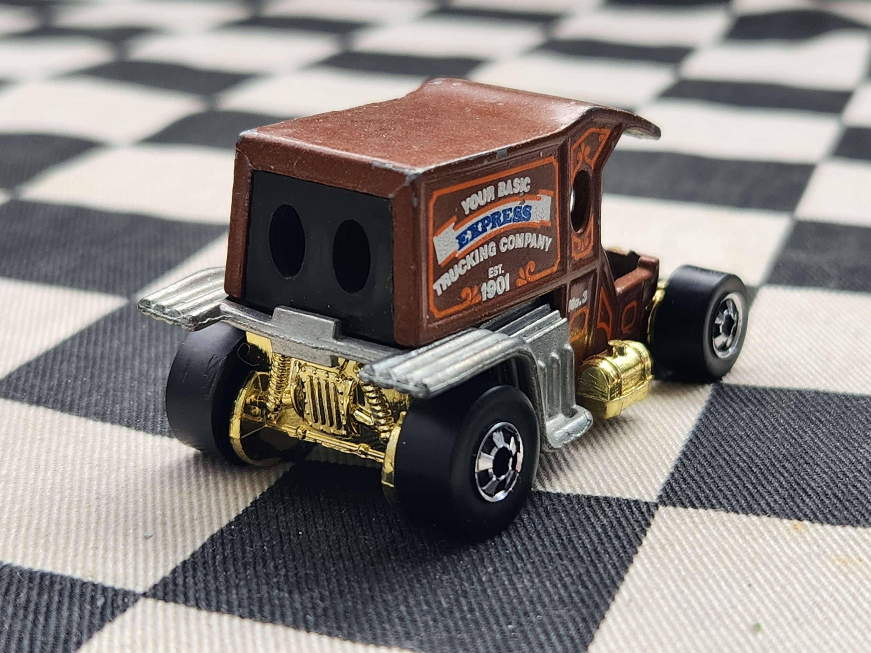 Vintage Loose Hot Wheels T Totaller Brown Gold base Nice!