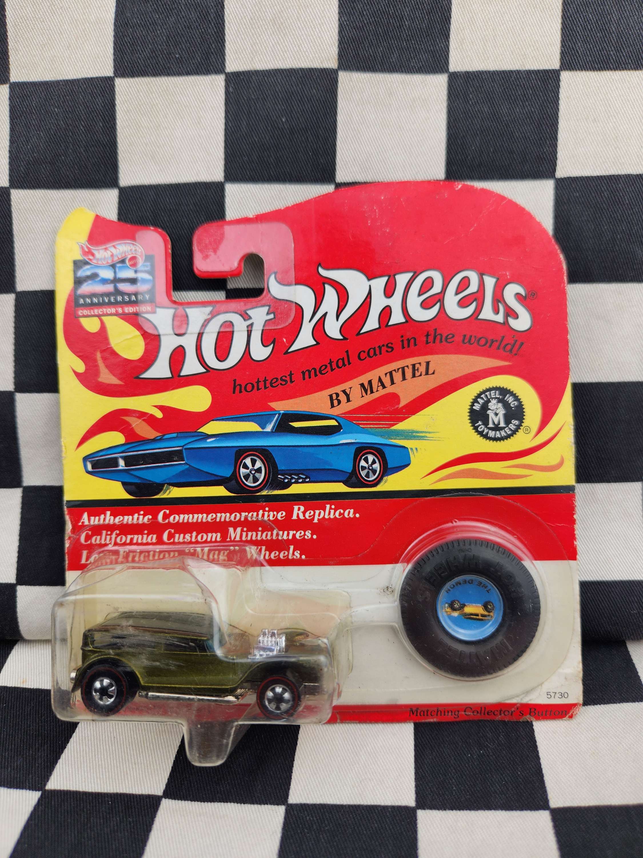 Hot Wheels 25th Anniversary REDLINE The Demon Olive Green