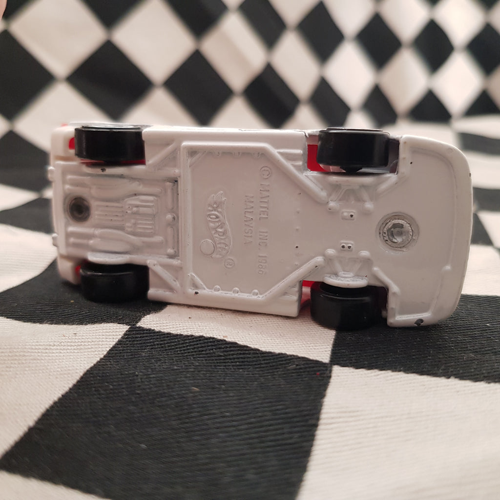 Hot Wheels Loose Ferrari Testarossa White Ultra Hots Red/white Interior