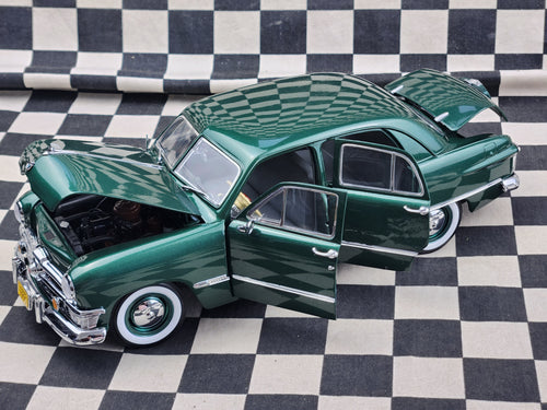 1/18 Precision Models USA 1950 Ford Custom 4 Door Sedan Hawthorne Green Metallic