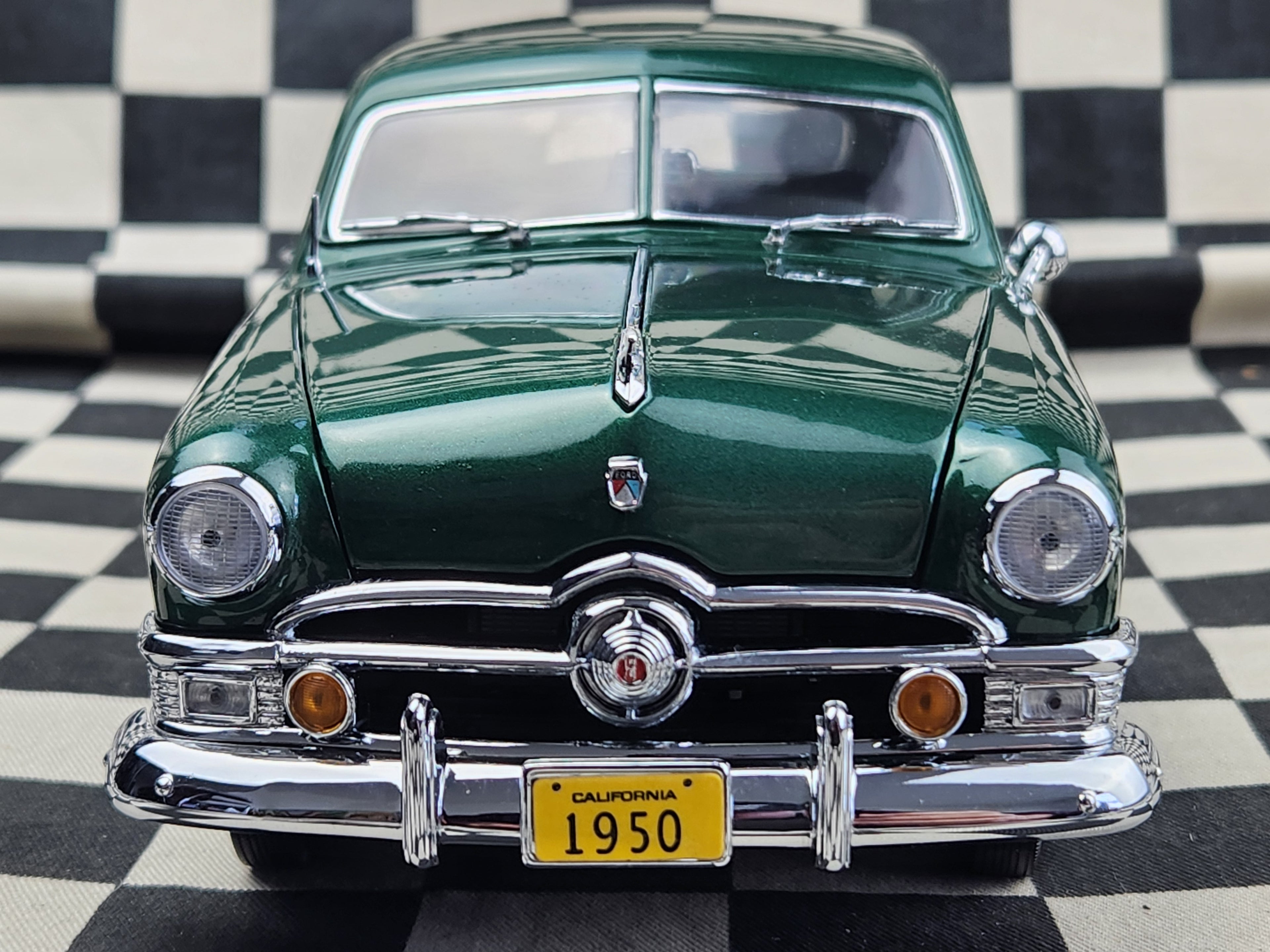 1/18 Precision Models USA 1950 Ford Custom 4 Door Sedan Hawthorne Green Metallic