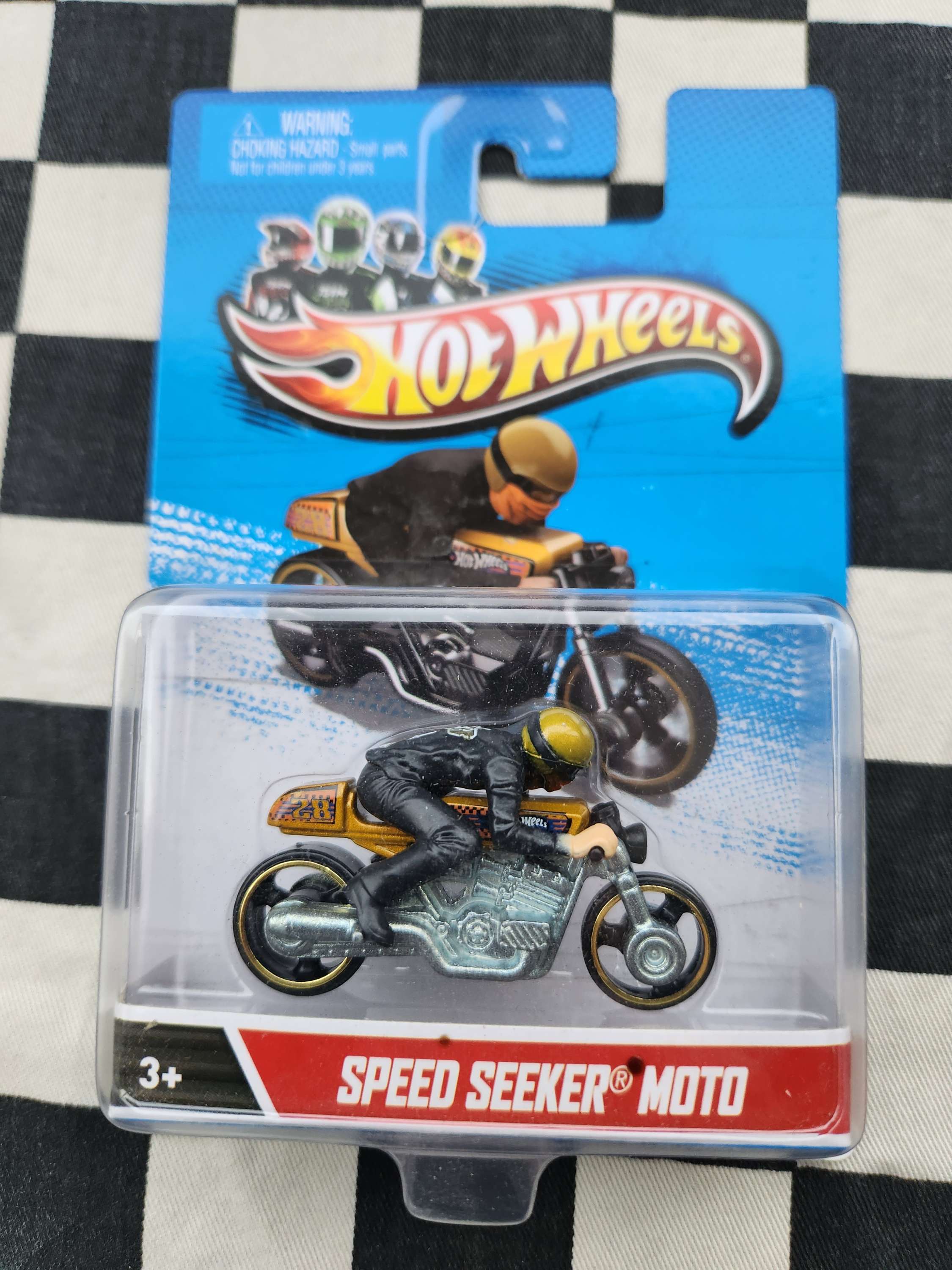 Hot Wheels 2013 Speed Seeker Moto Cafe Racer w Rider