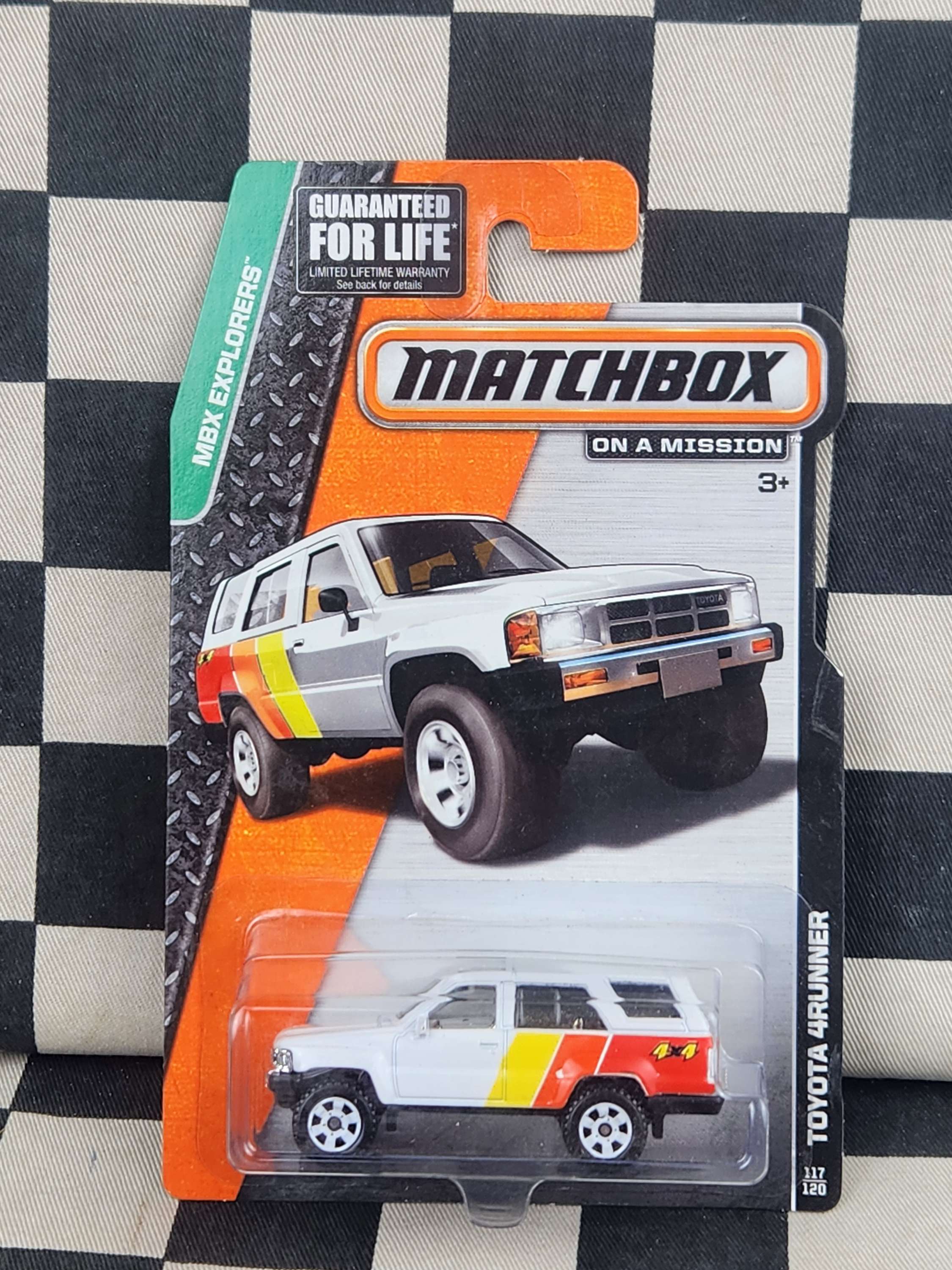 Matchbox MBX Explorers Toyota 4Runner White