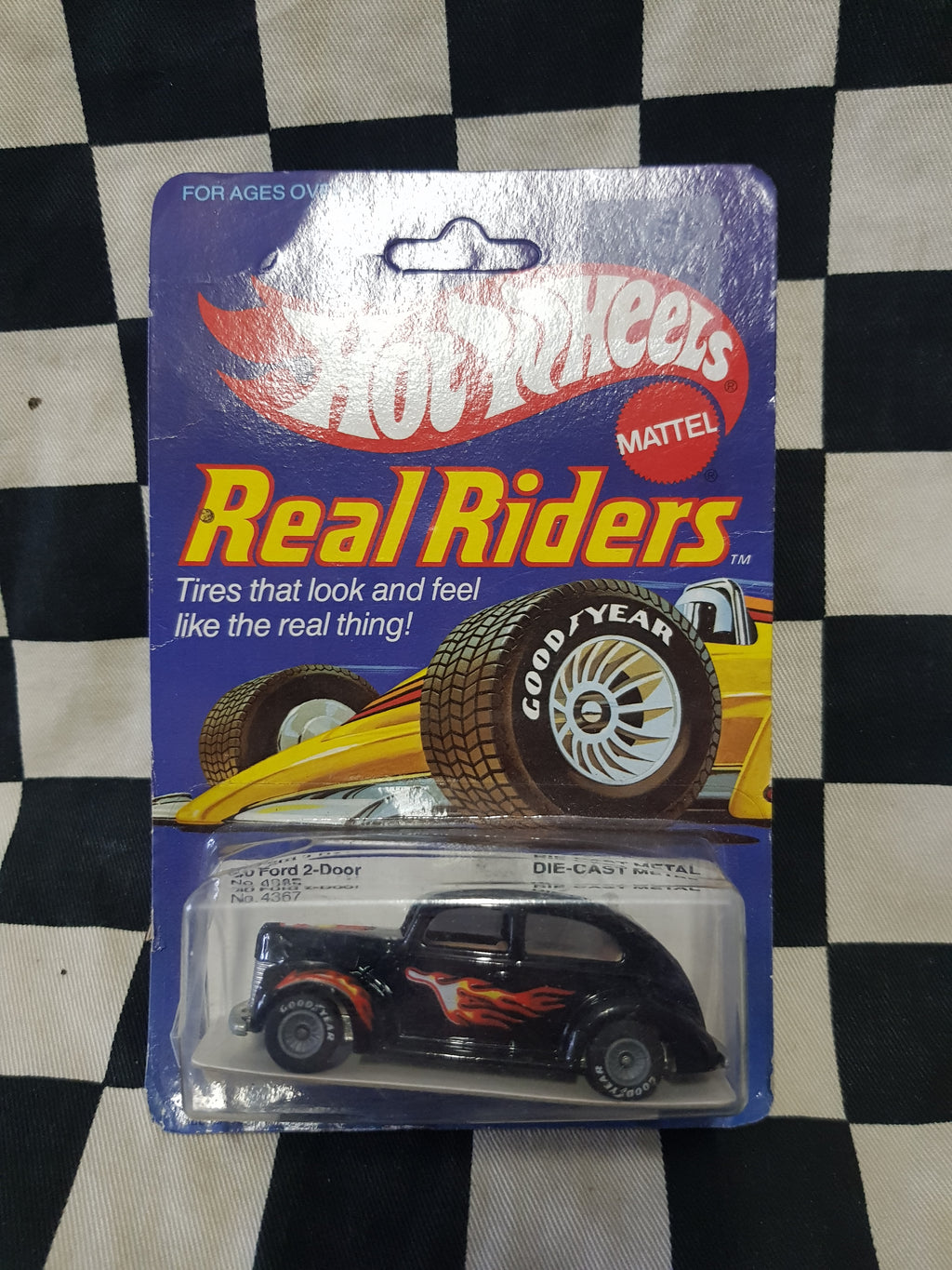 Vintage Hot Wheels 40 Ford 2 Door Real Riders Grey Hub Unpunched Card