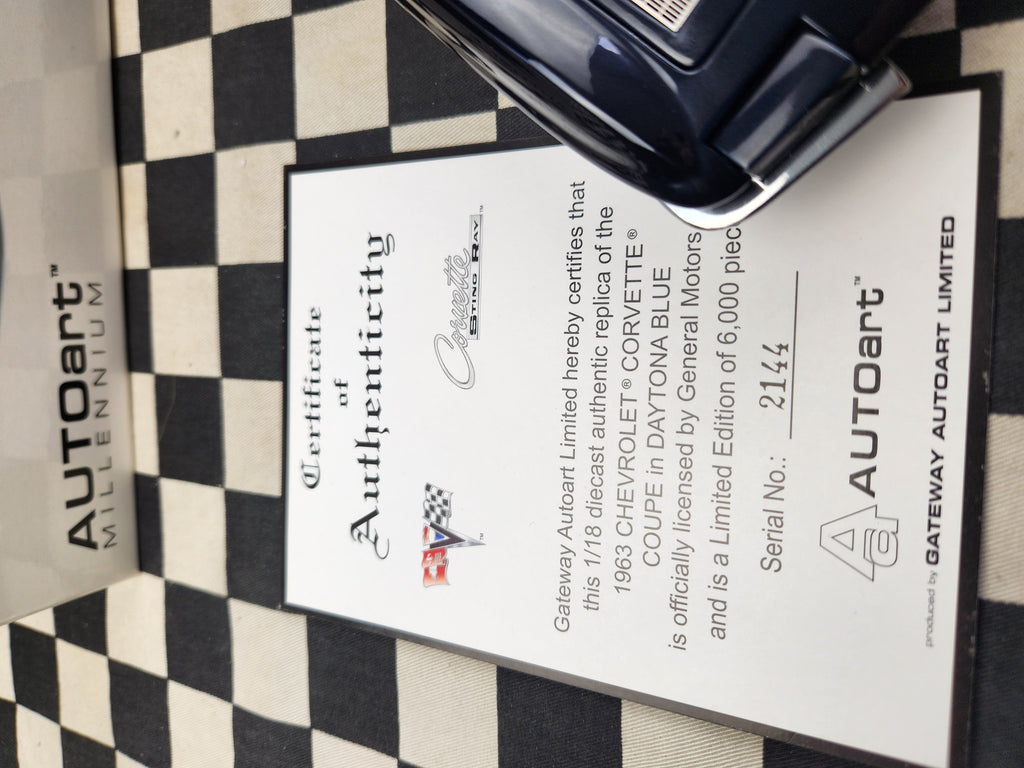 Autoart Millennium 1963 Corvette Stingray Dark Blue