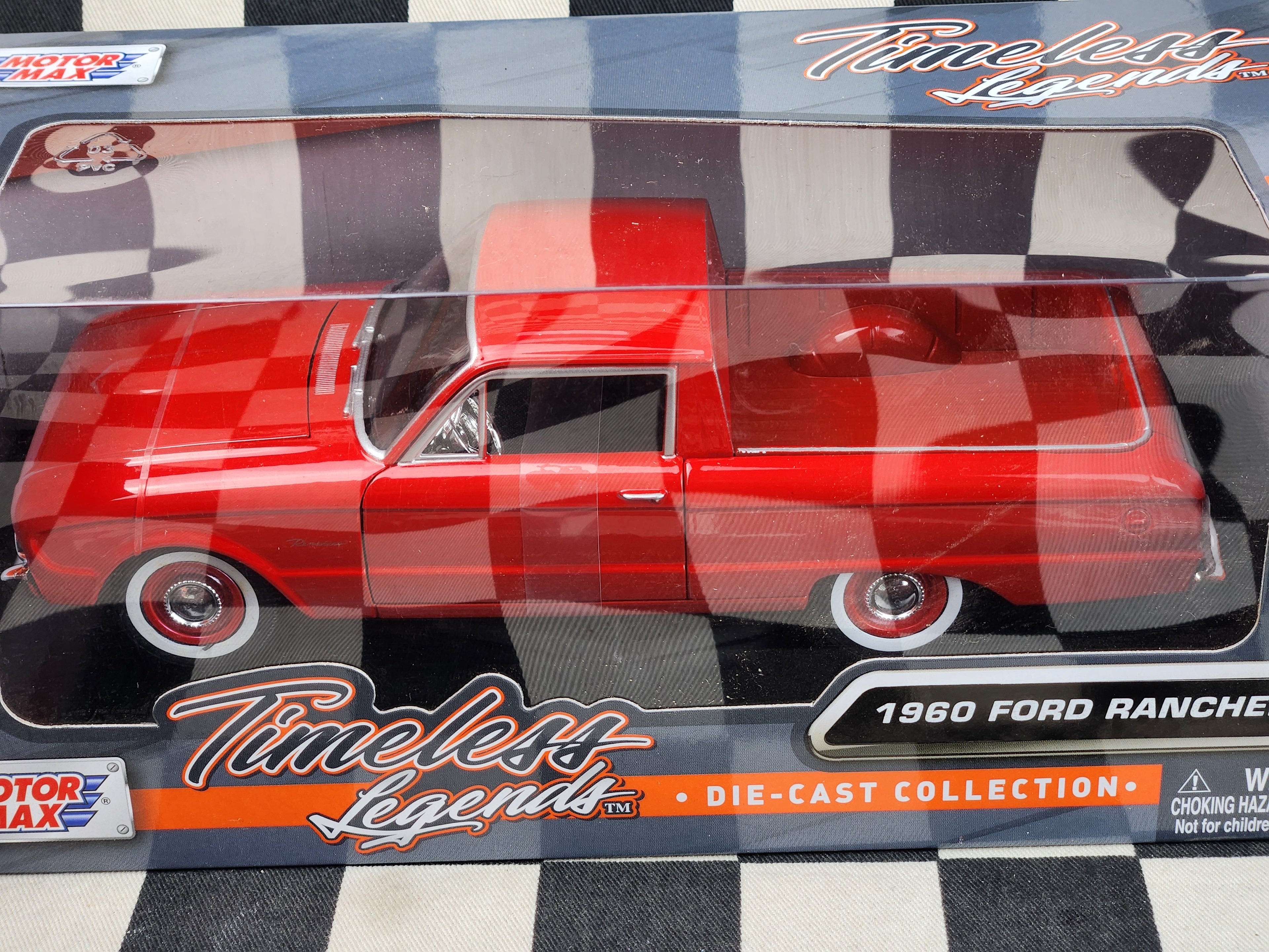 Motor Max 1/24 Timeless Legends 1960 Ford Ranchero (Early Falcon Ute)