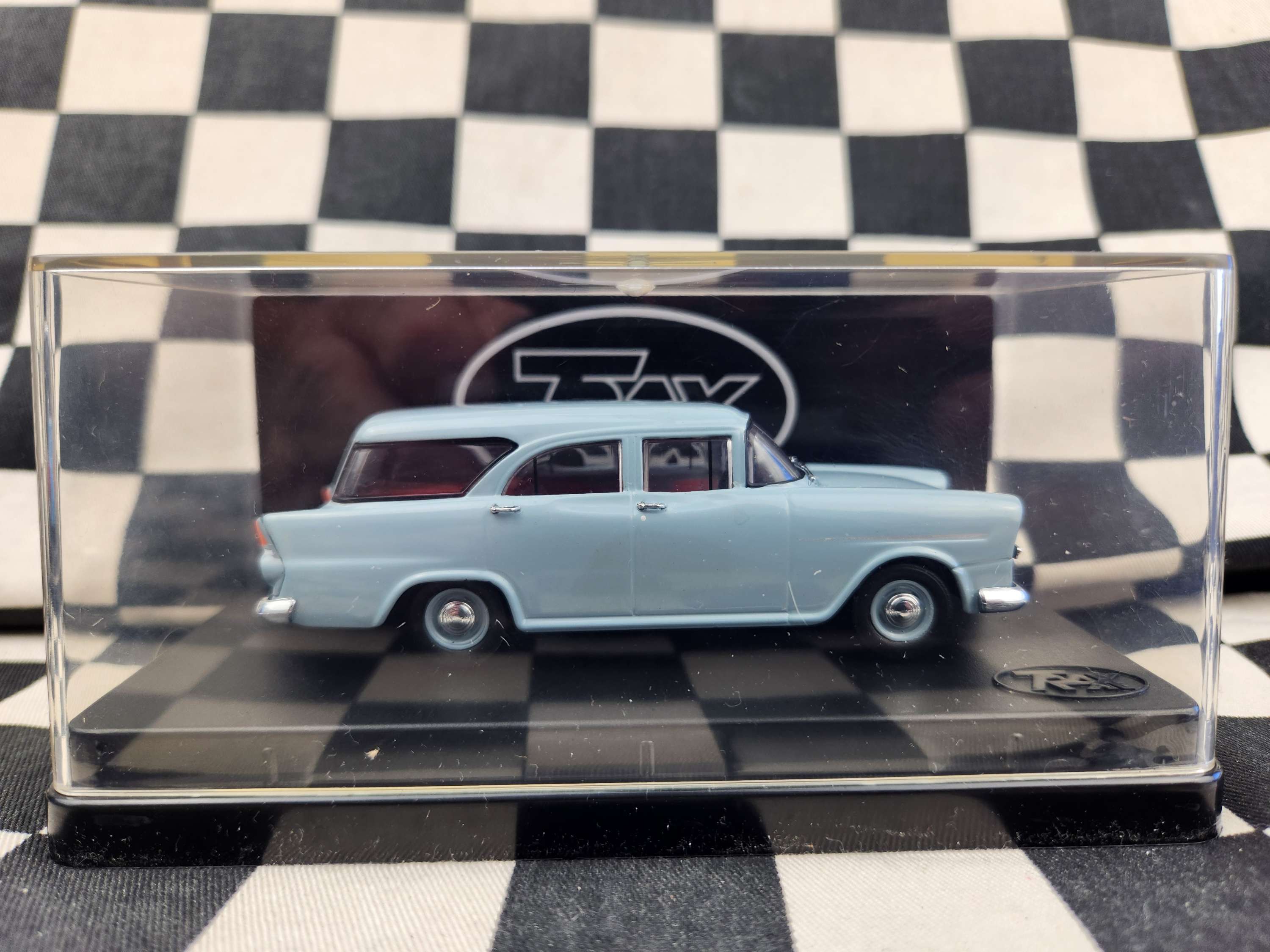 Trax 1:43 Holden FB Standard Station Wagon TR87 Seagull Grey * Note Discounted*