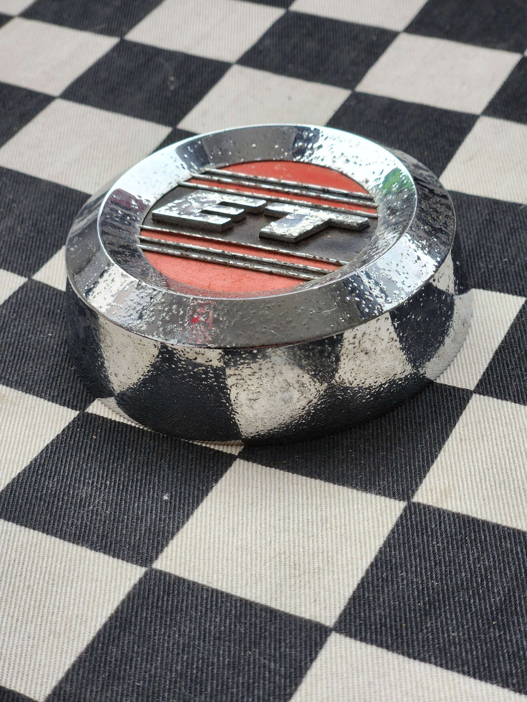 Genuine Vintage ET Eddie Thomas Mag Wheel Centre Cap