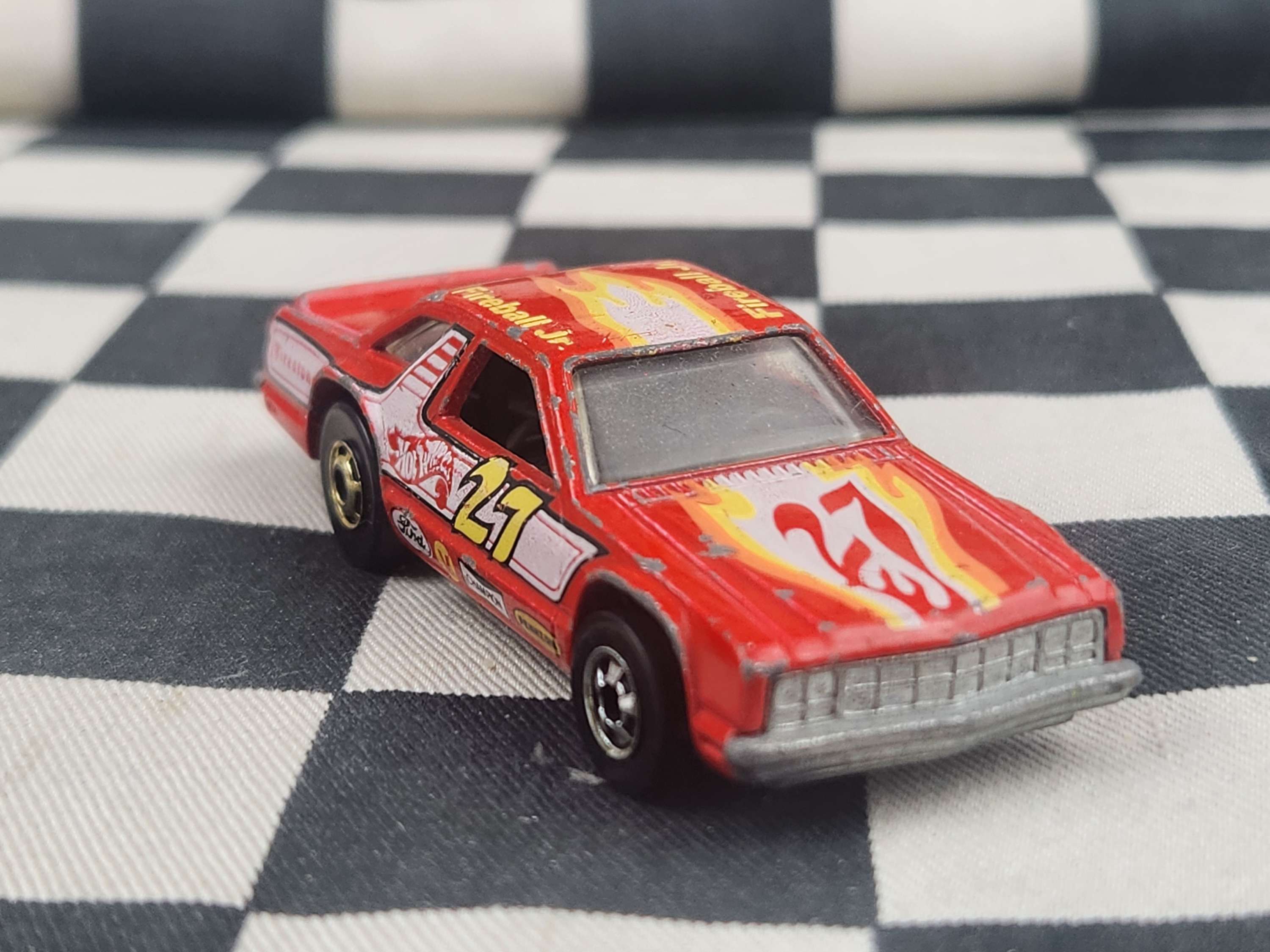 Vintage Loose Hot Wheels Blackwall Front Runnin' Fairmont Fireball JR
