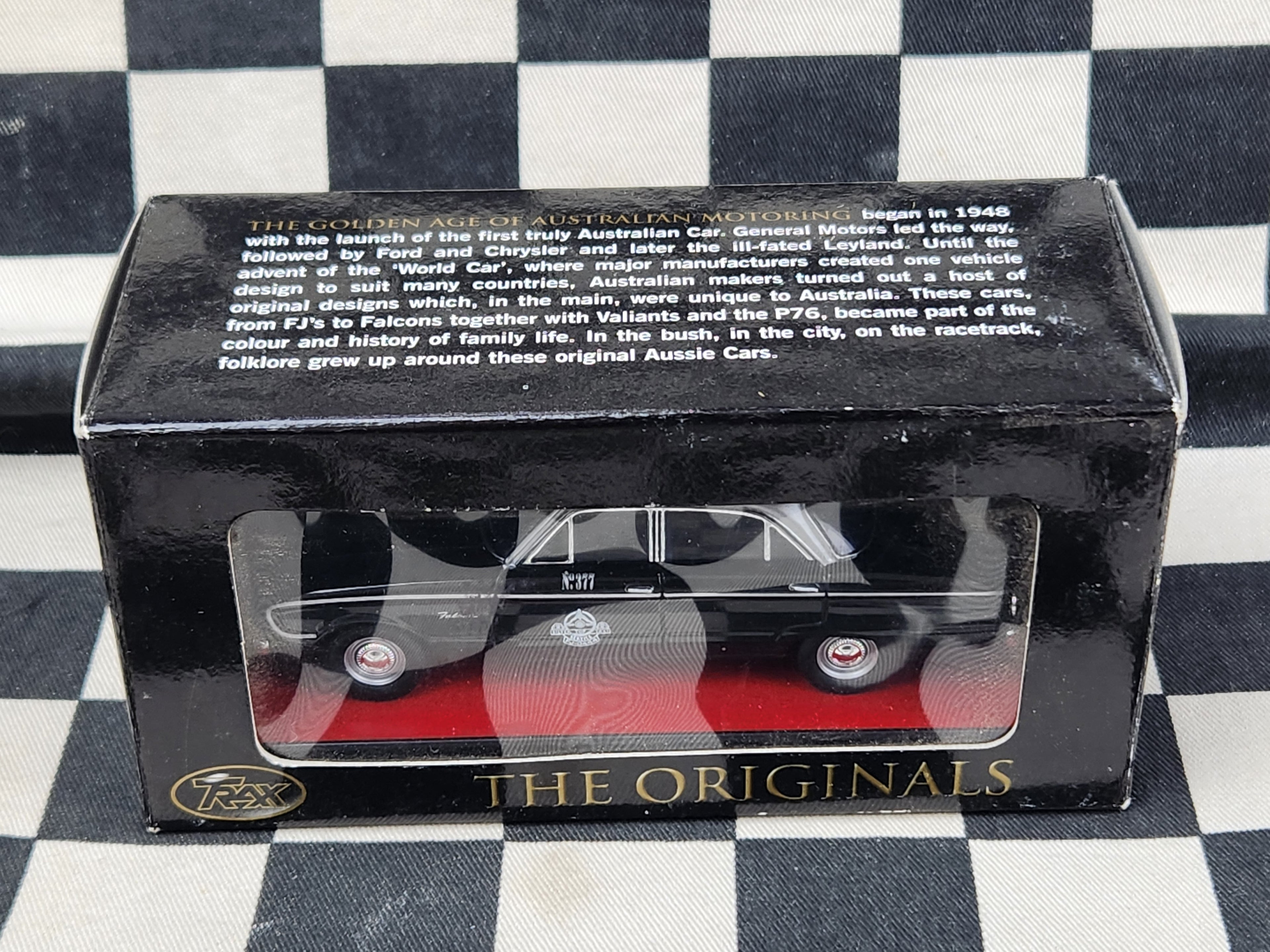 Trax 1/43Ford XK Falcon Silver Top Taxi TR26J