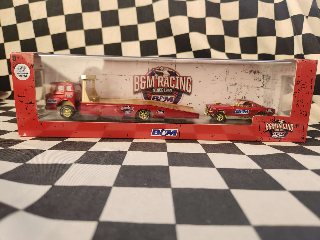 M2 Transporter CHASE B&M Racing 1966 Ford Mustang Gasser / 1970 Ford C600 Truck