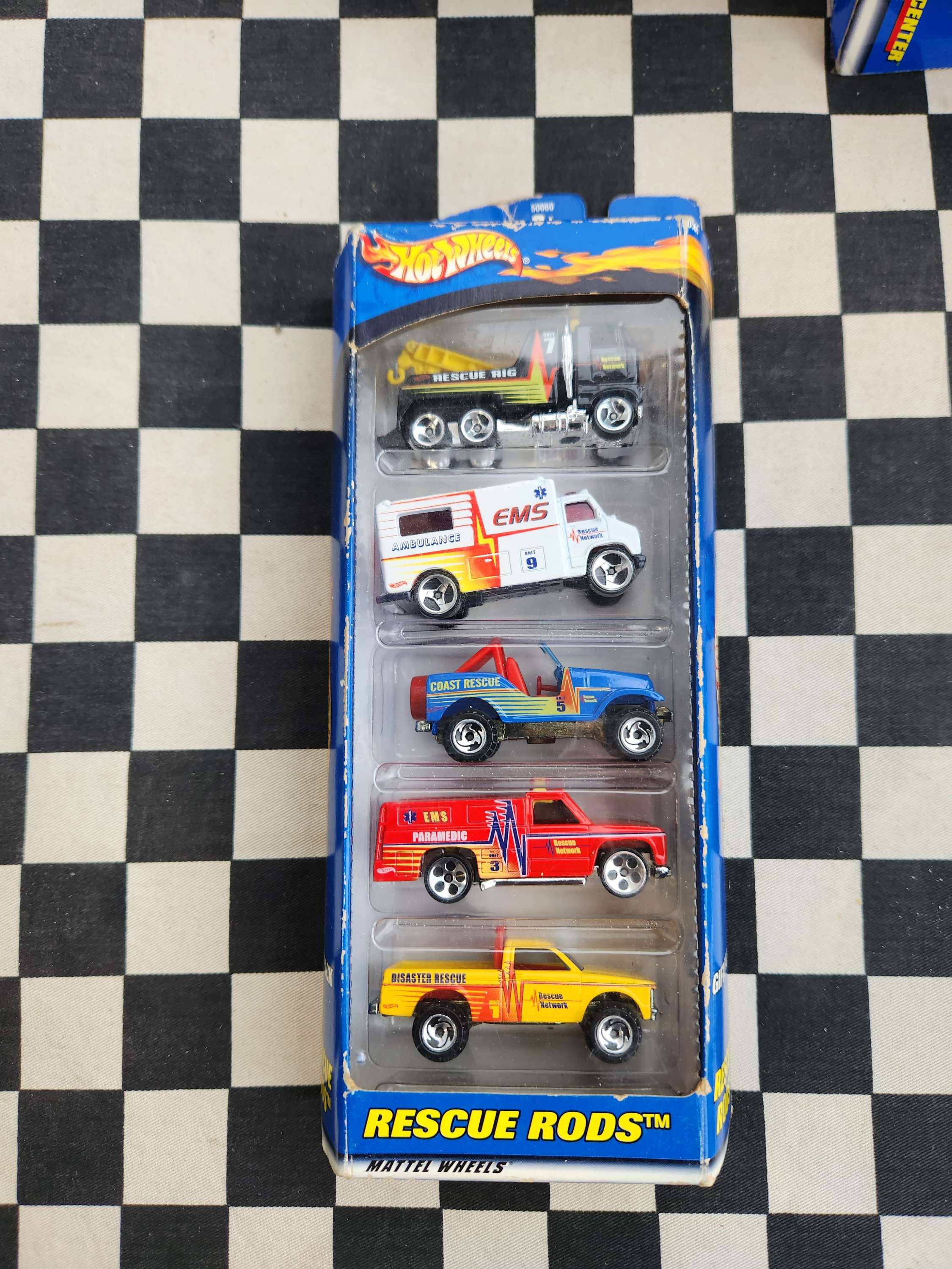 Hotwheels 2000 Rescue Rods Exclusive 5 Pack Tow Truck Jeep