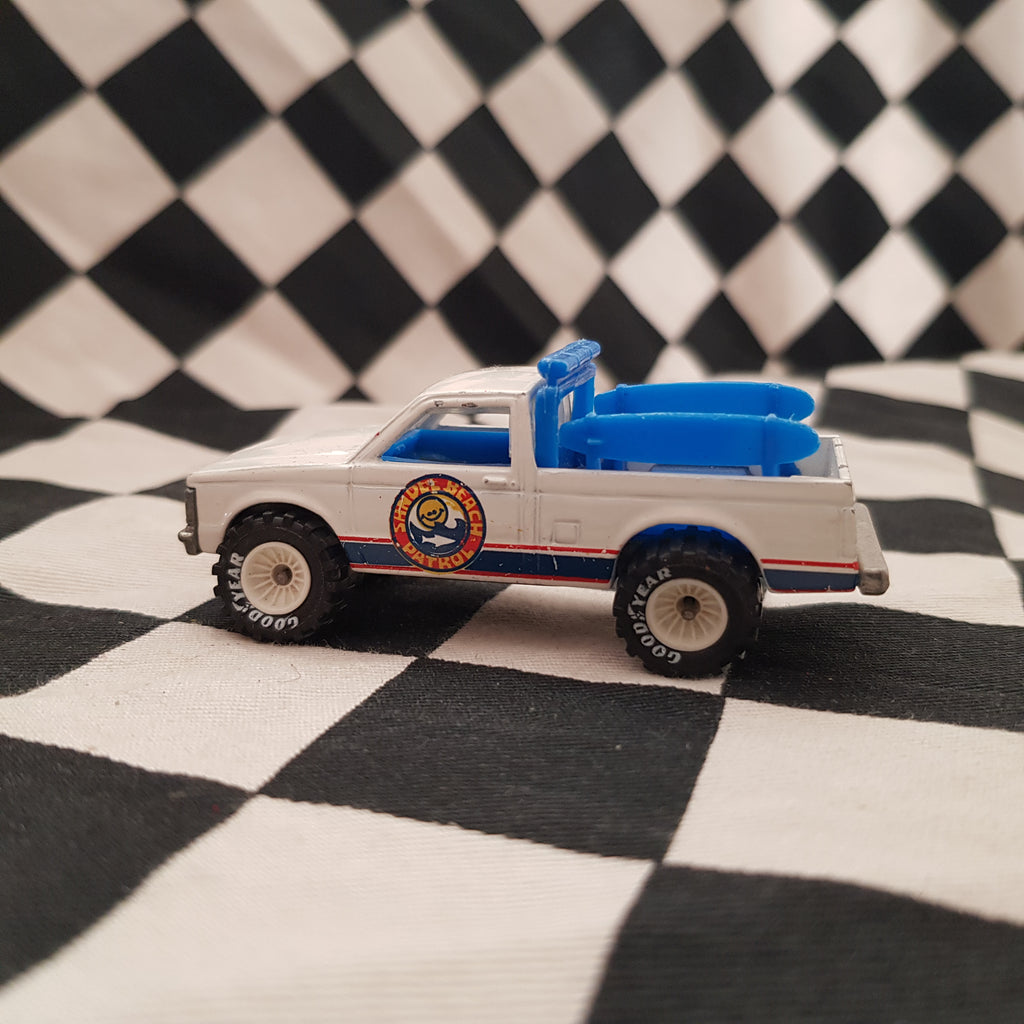 Hot Wheels Beach Patrol 4x4 Pickup Real Riders White Hubs