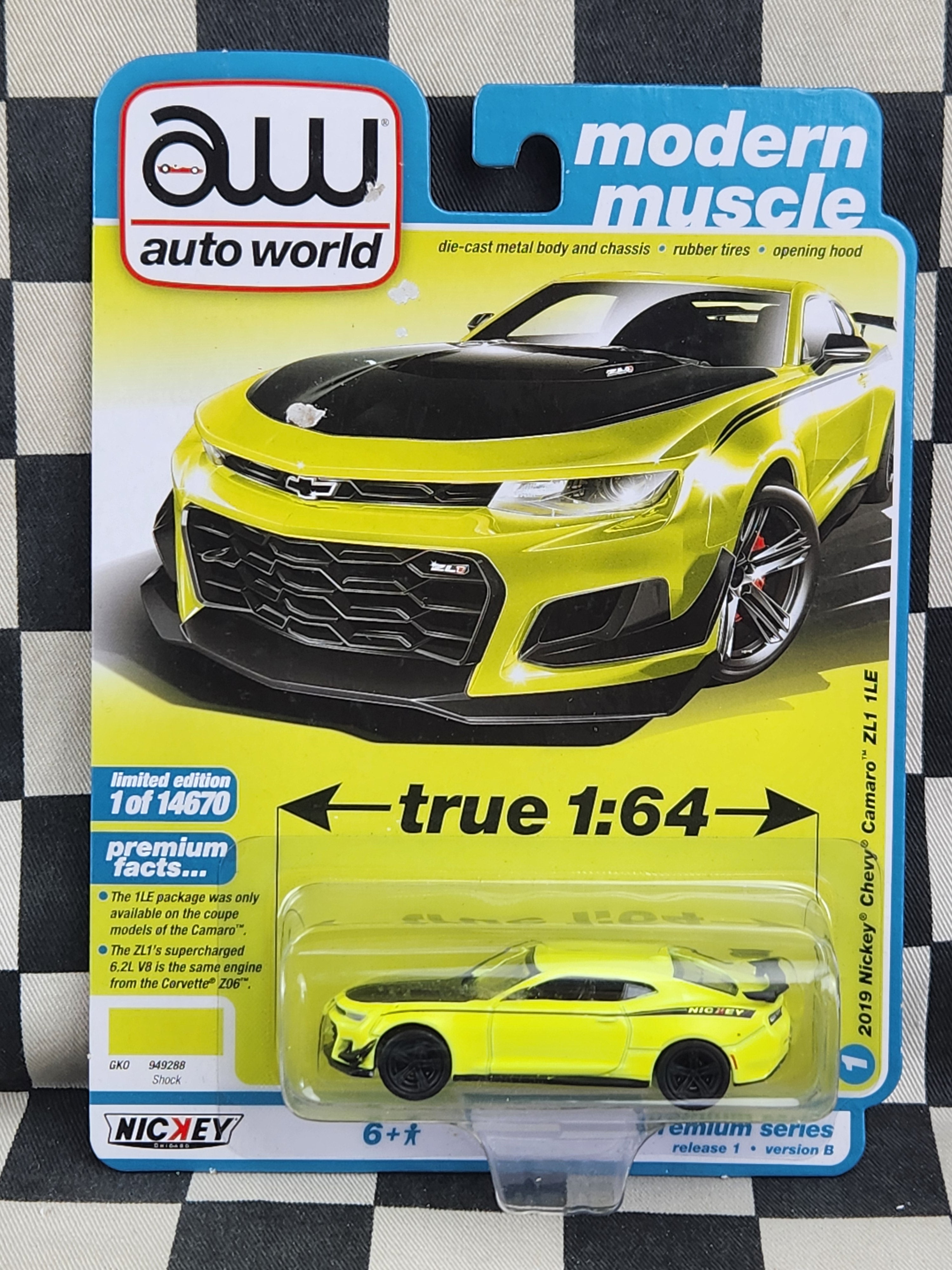 Auto World Modern Muscle 2019 Nickey Chevy Camaro ZL1 1LE Shock