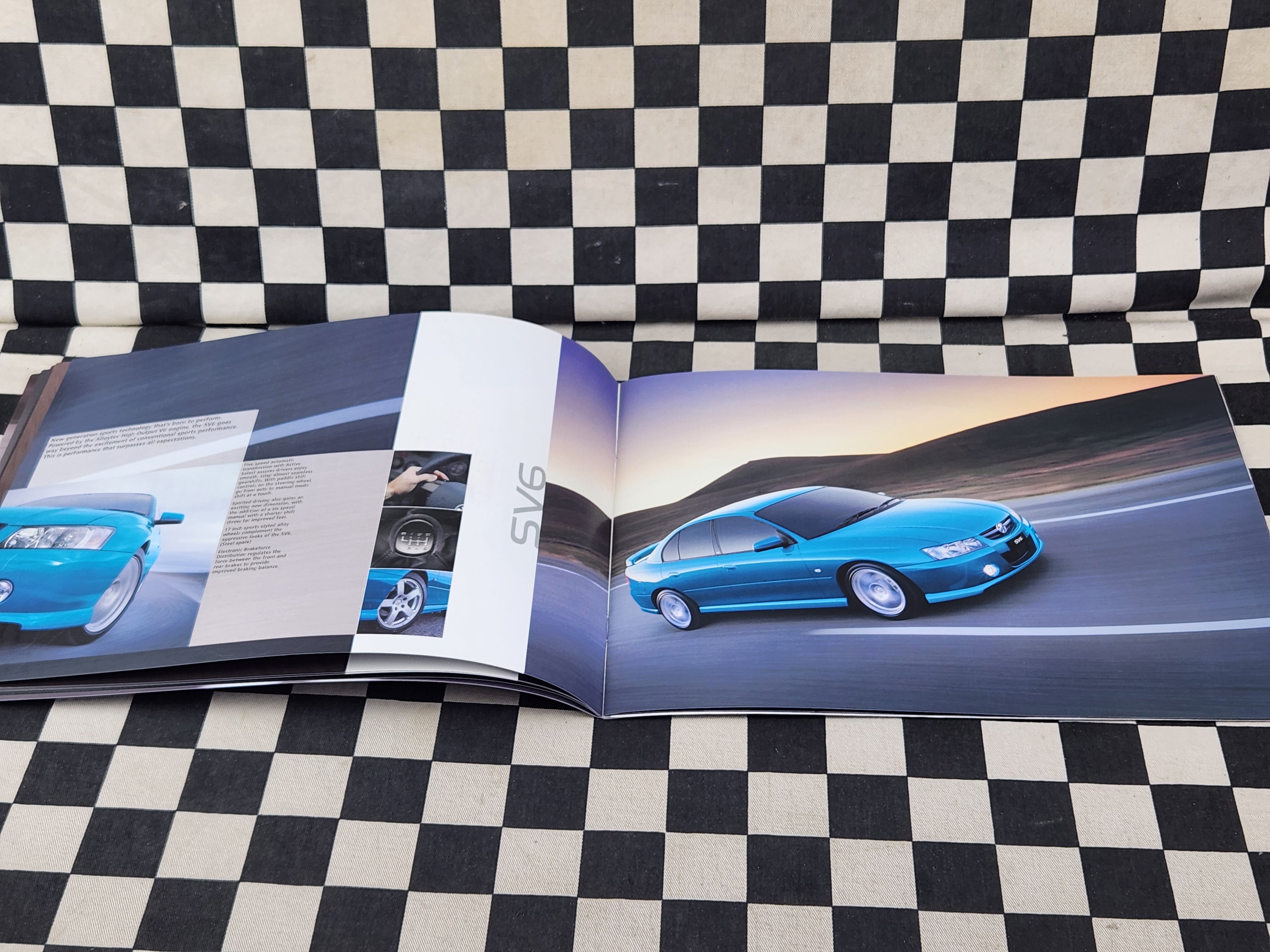 VZ Holden Commodore Executive Acclaim SV6 SV8 SS Sales Brochure