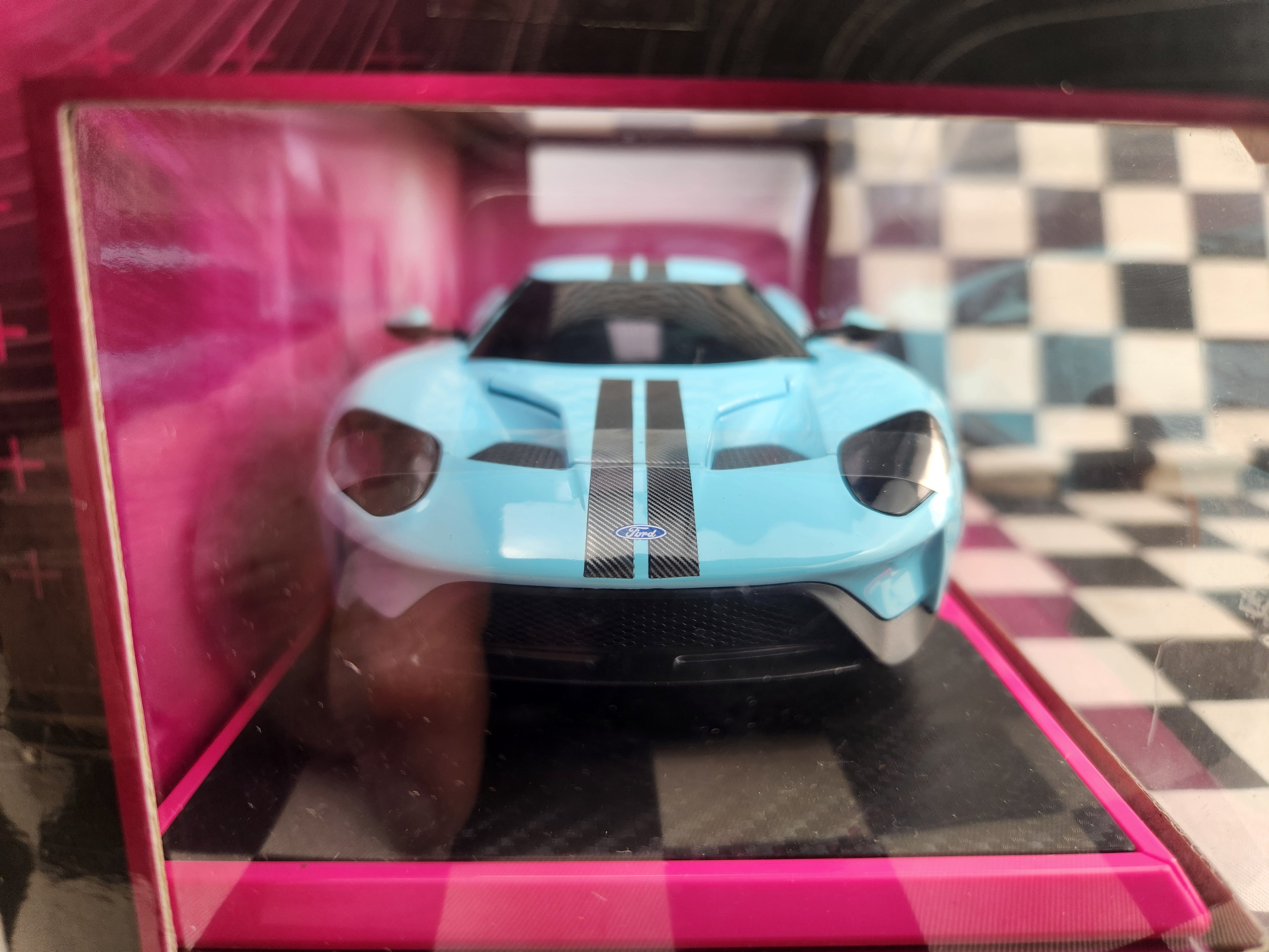 Jada 1/24 Pink Slips ford GT Diecast Model Car