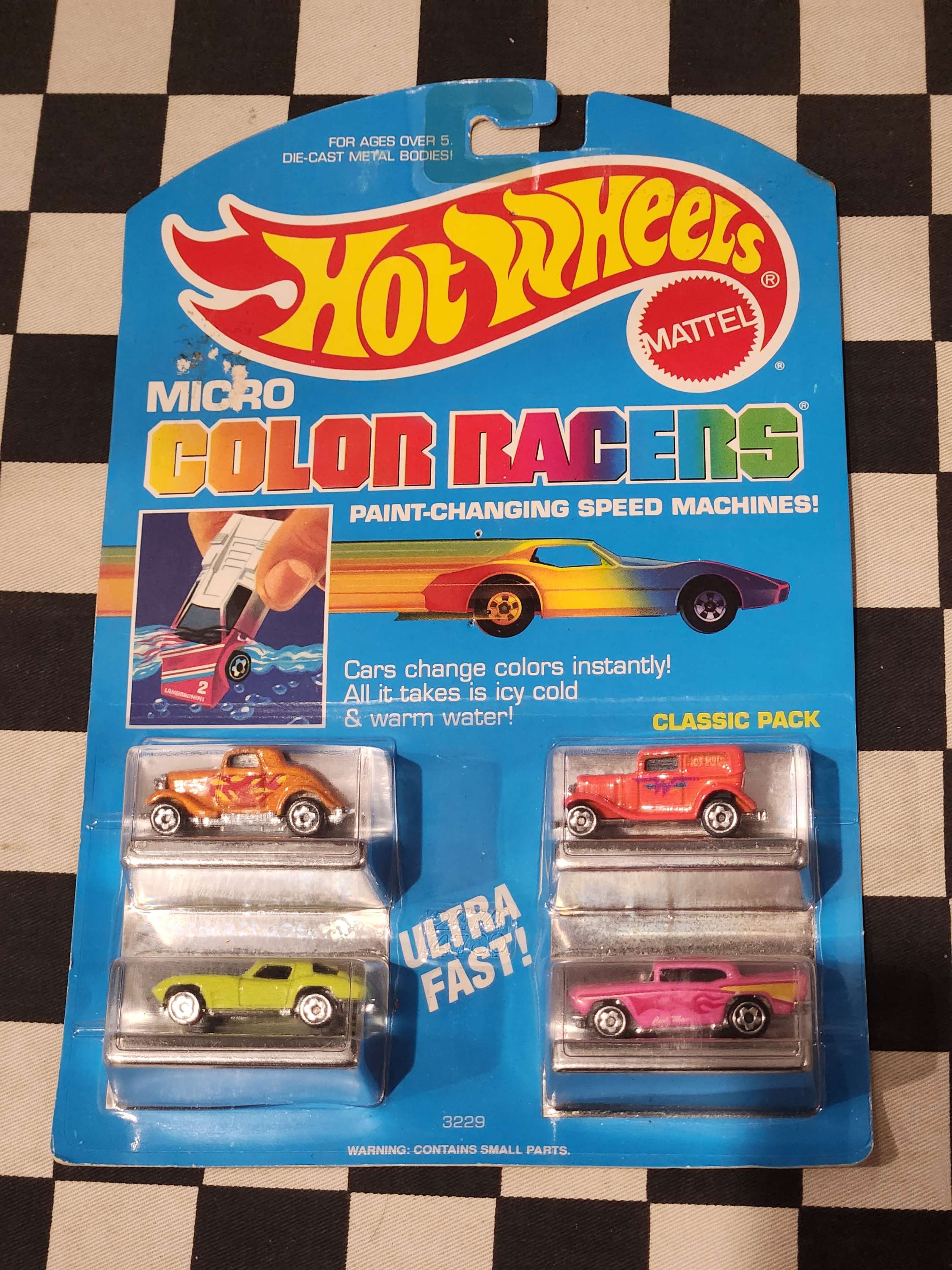 Vintage 1988 Hot Wheels Micro Colour Racers Hot Rods 57 Chevy Corvette